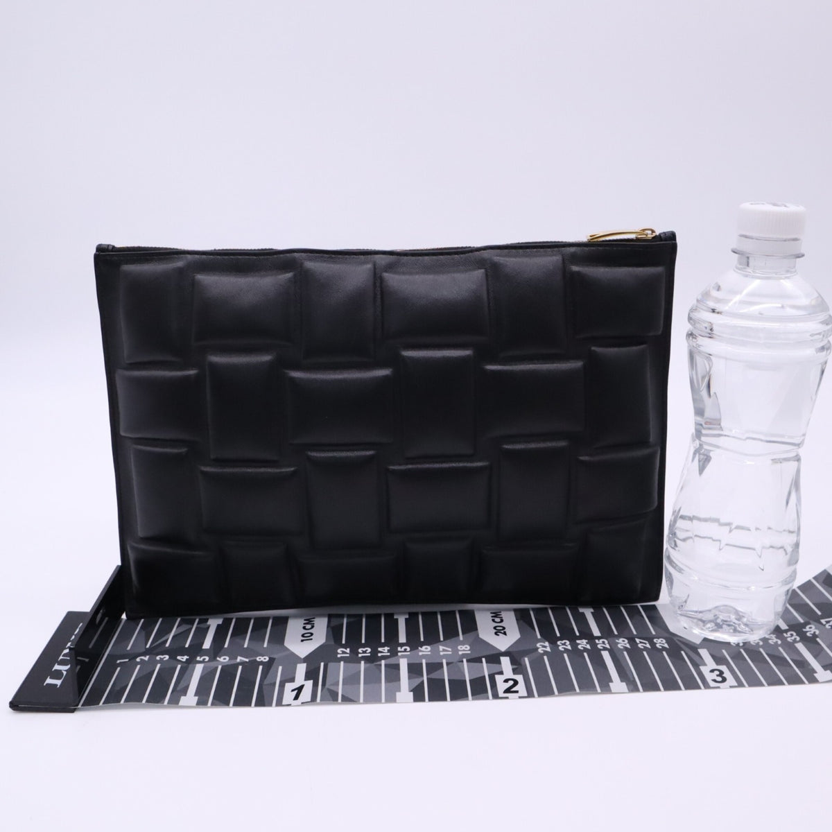 Bottega Veneta Black Leather Clutch Bag (Pre-Owned)