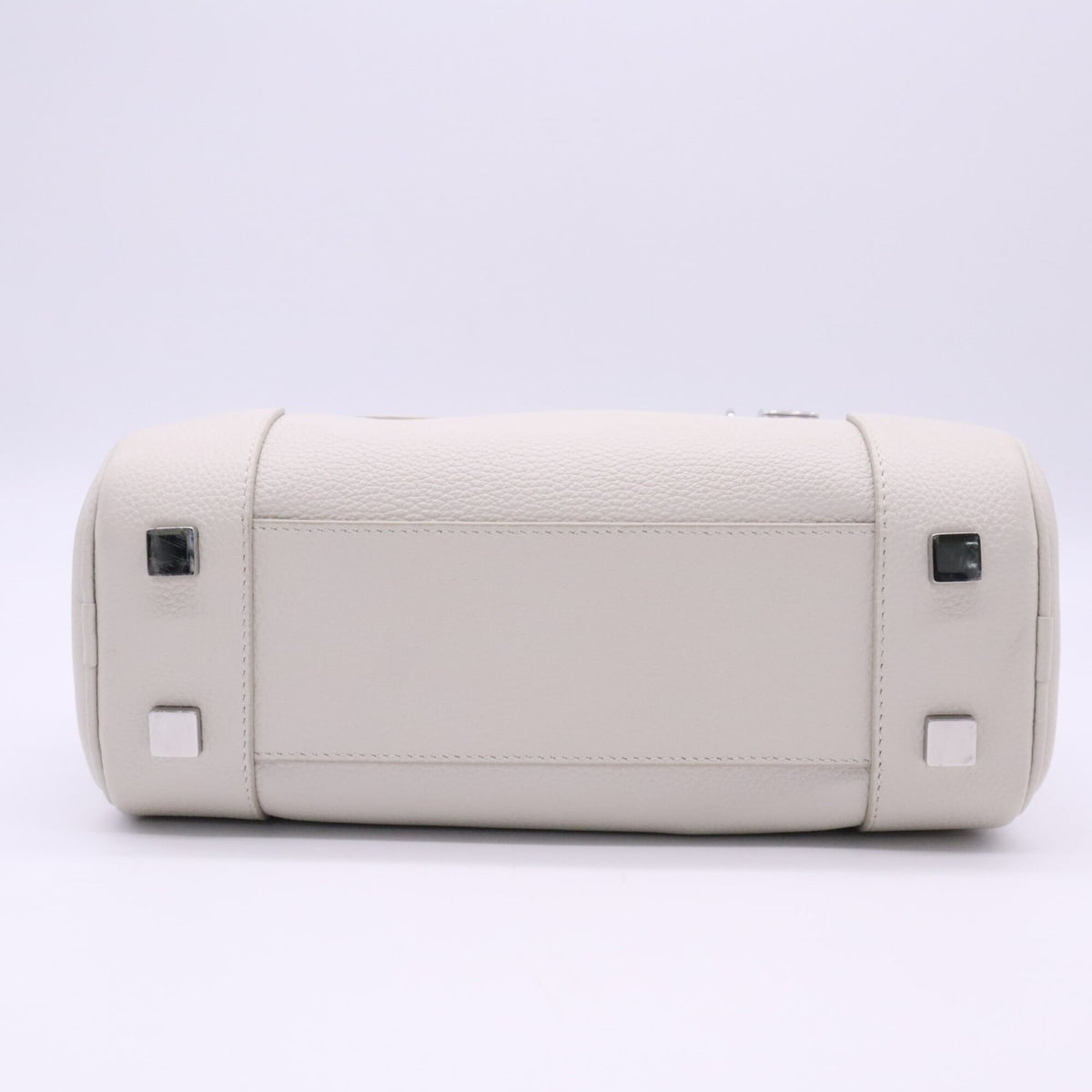 Loewe Amazona White Leather Handbag Shoulder Bag (Pre-Owned)