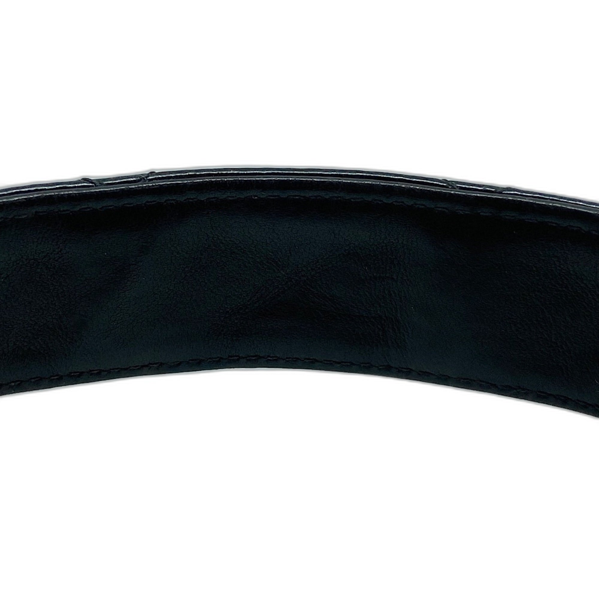 Chanel Matelasse Black Leather Handbag (Pre-Owned)
