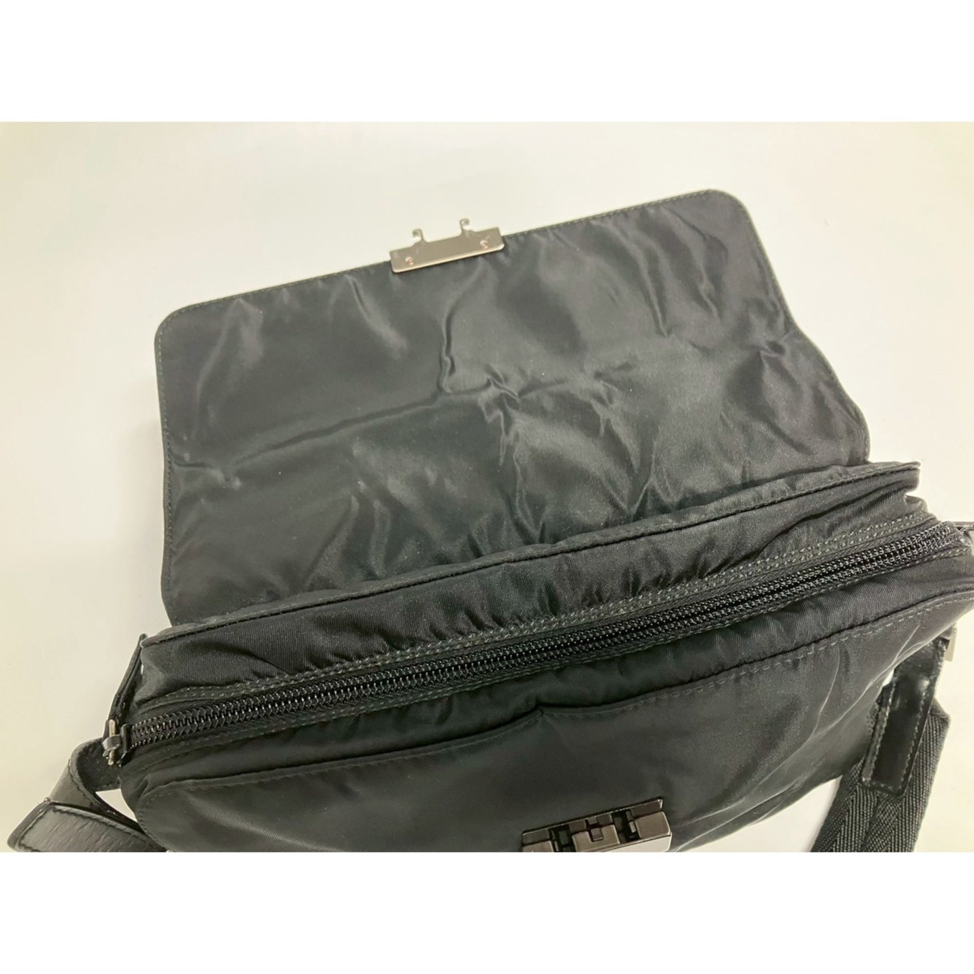 Prada Black Nylon Shoulder Bag (Pre-Owned)