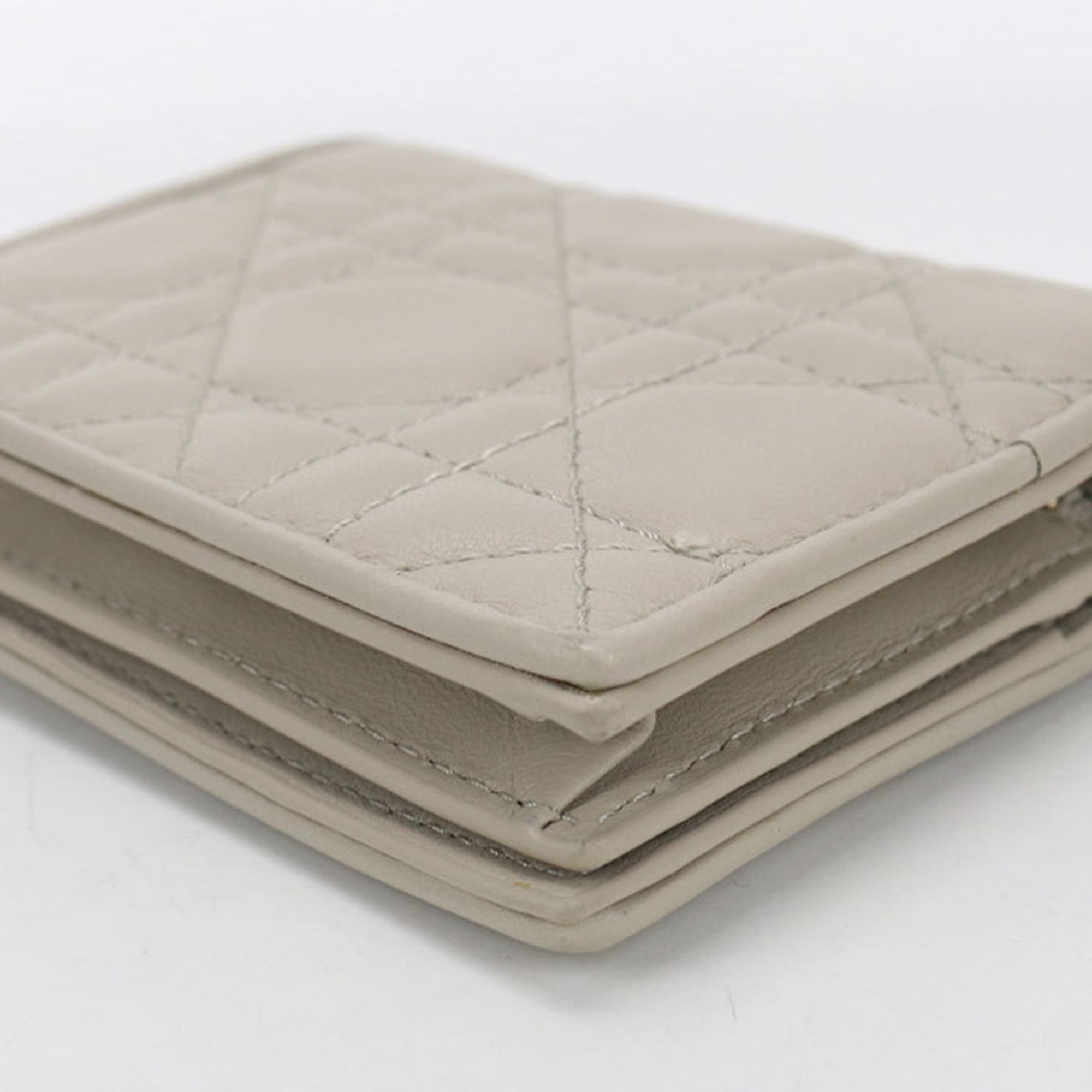 Christian Dior Lady Dior Beige Leather Wallet (Bi-Fold) (Pre-Owned)