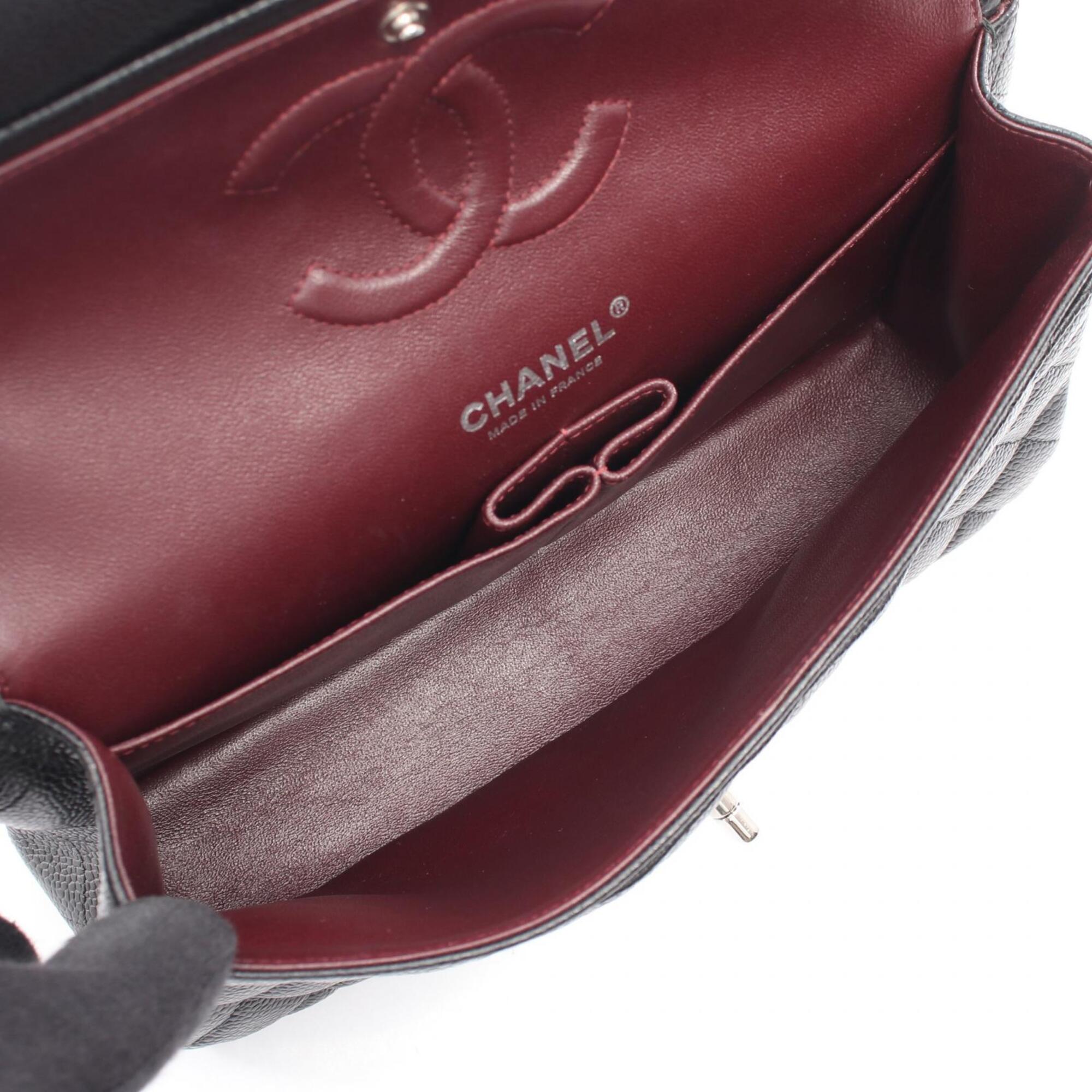 Chanel Black Grained Calfskin Handbag Shoulder Bag (Pre-Owned)