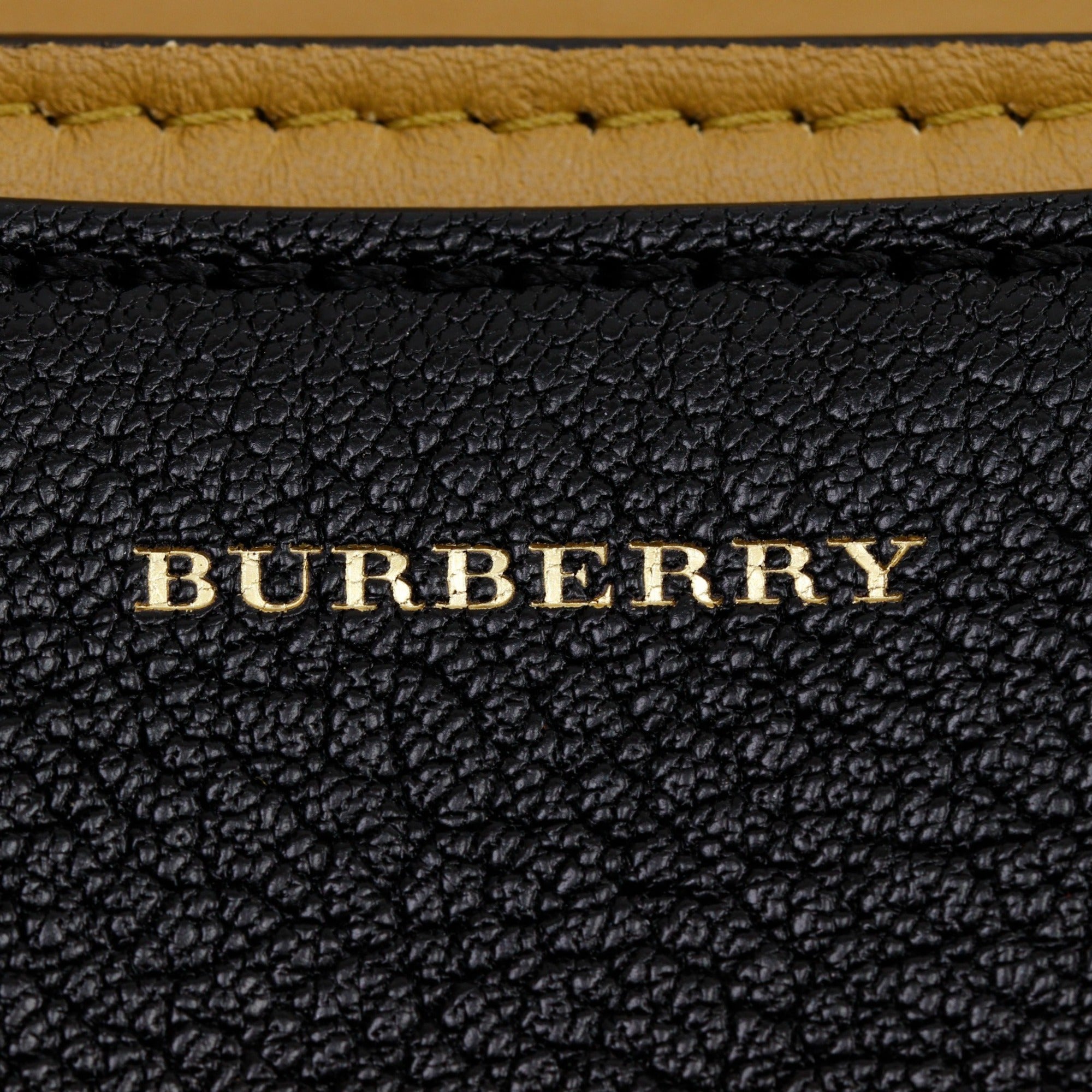 Burberry Black Leather Shoulder Bag (Pre-Owned)