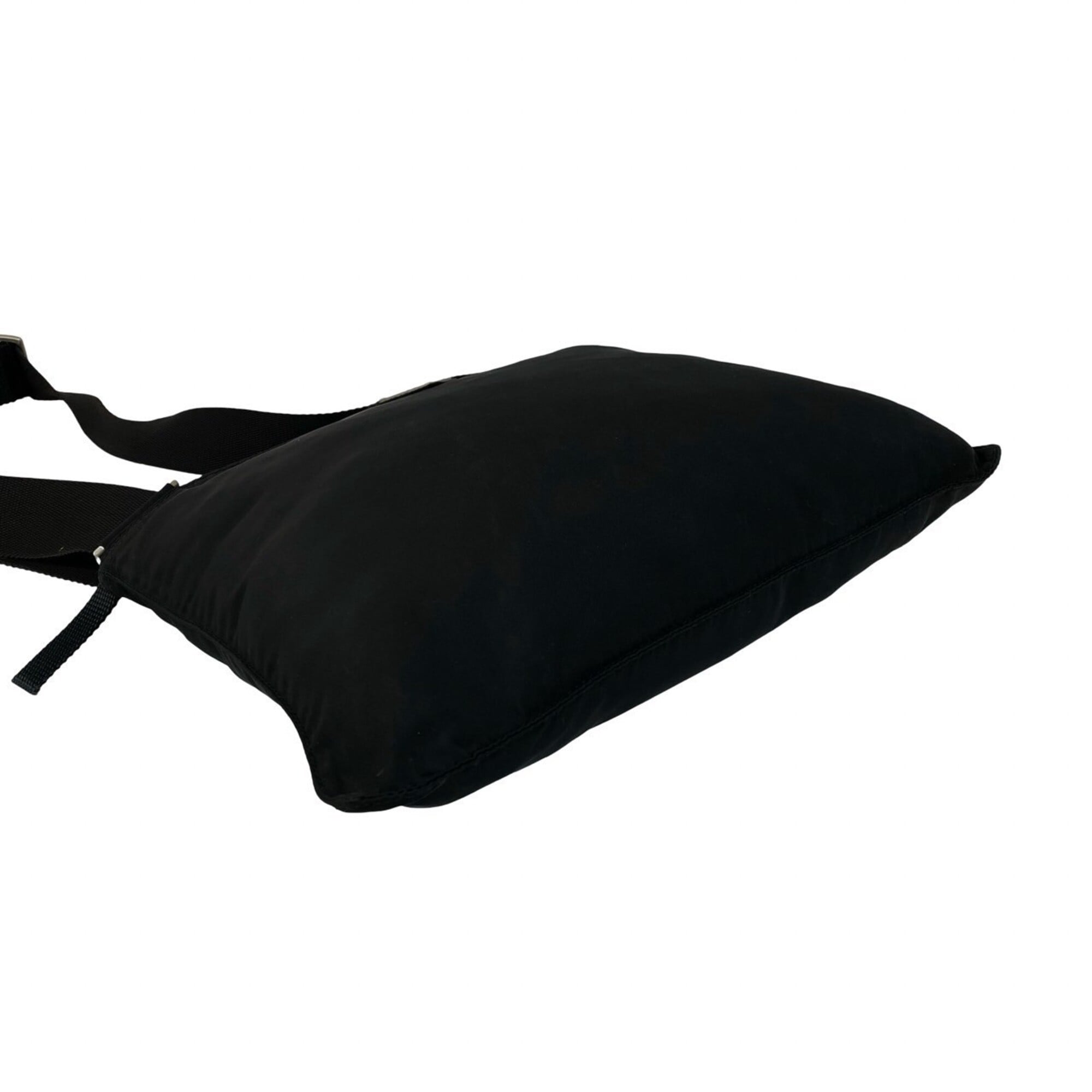 Prada Black Nylon Pochette Shoulder Bag (Pre-Owned)