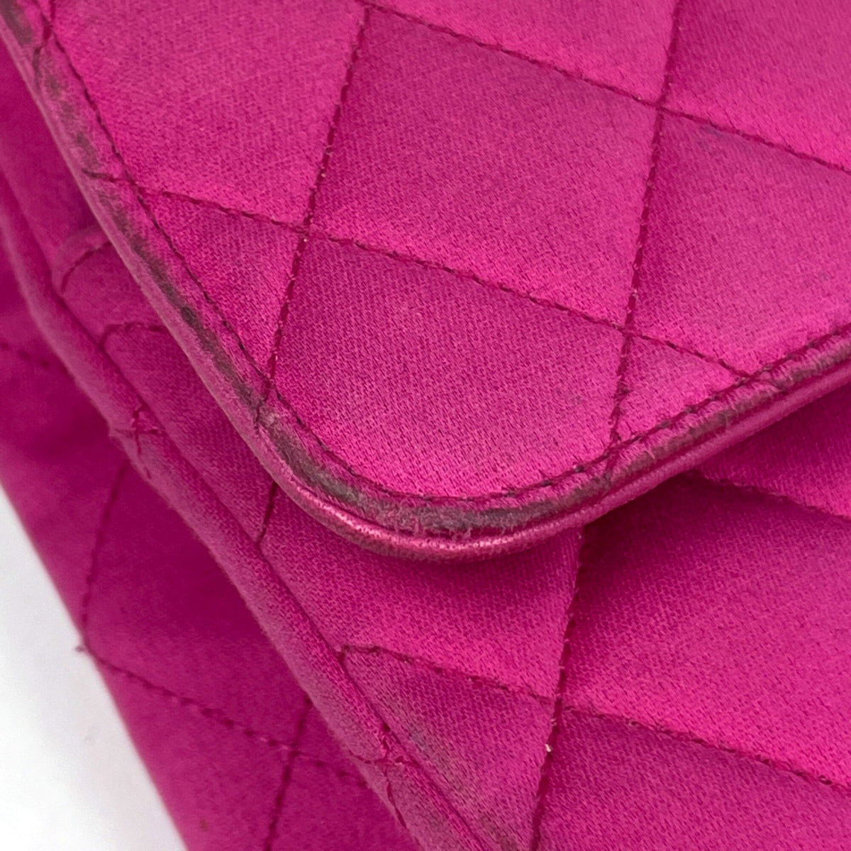 Chanel Pink Satin Leather Shoulder Bag (Pre-Owned)