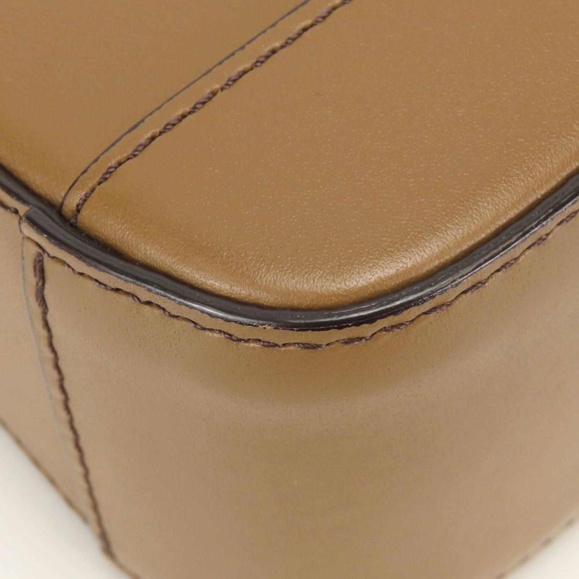 Burberry Brown Leather Shoulder Bag (Pre-Owned)