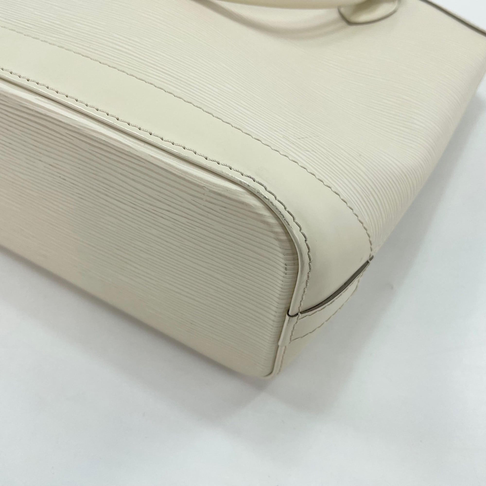 Louis Vuitton White Handbag (Pre-Owned)