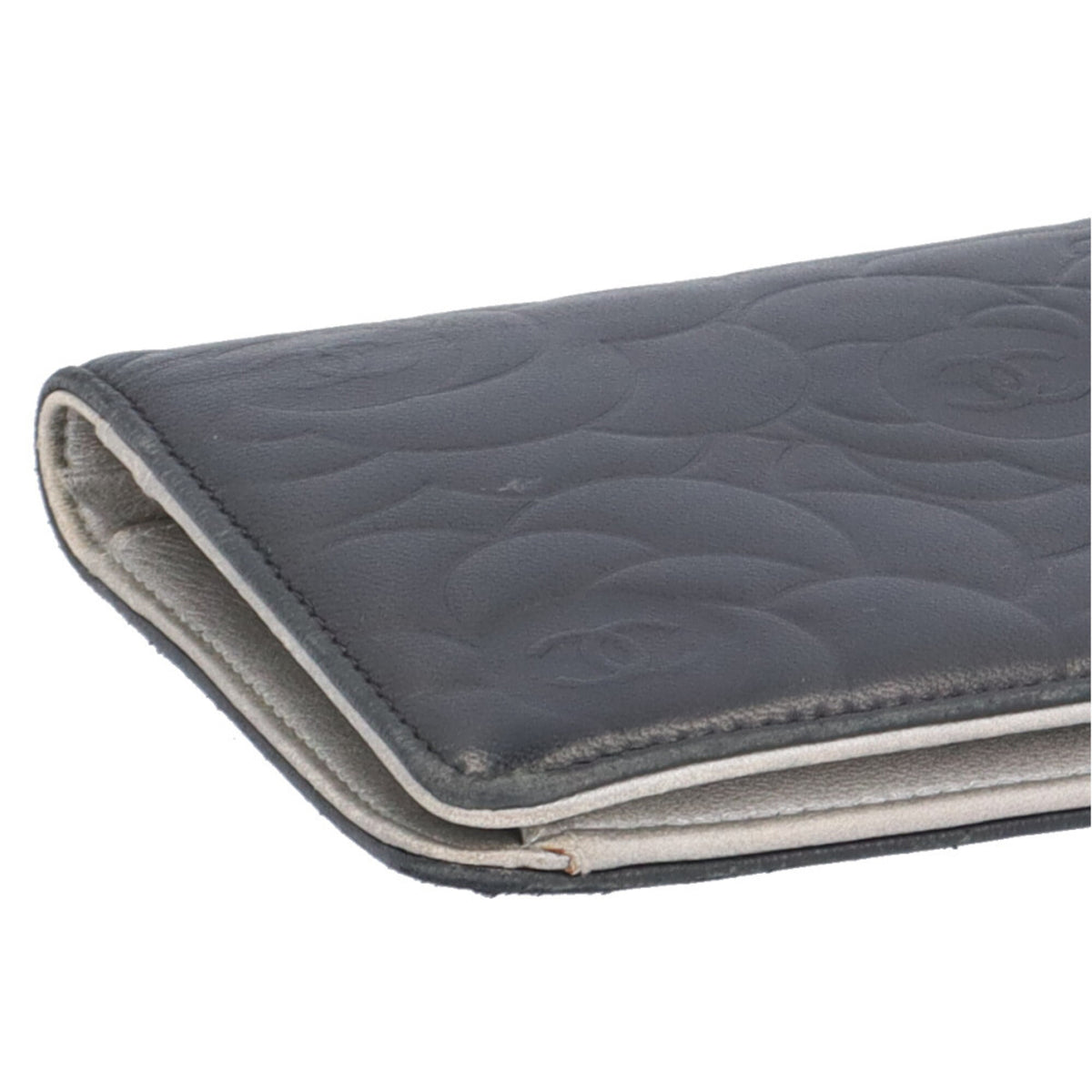 Chanel Black Leather Wallet (Bi-Fold) (Pre-Owned)