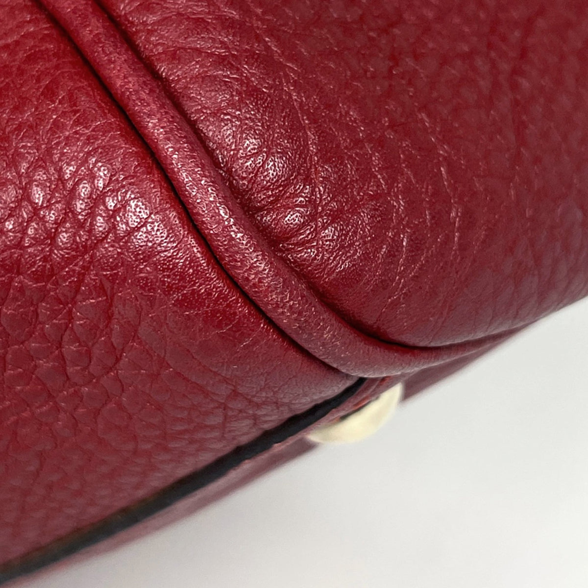 Gucci Red Color Leather Handbag (Pre-Owned)