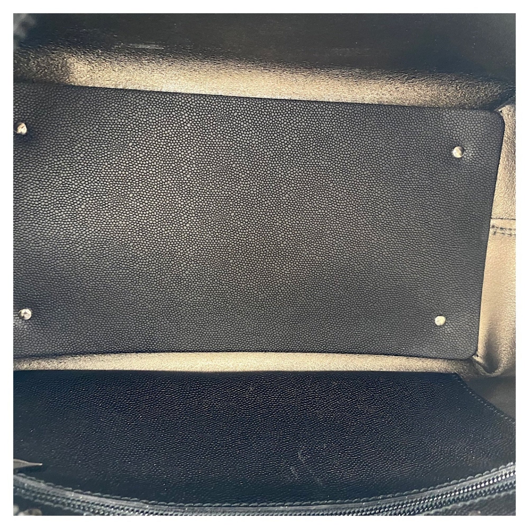 Salvatore Ferragamo Black Tote Bag (Pre-Owned)