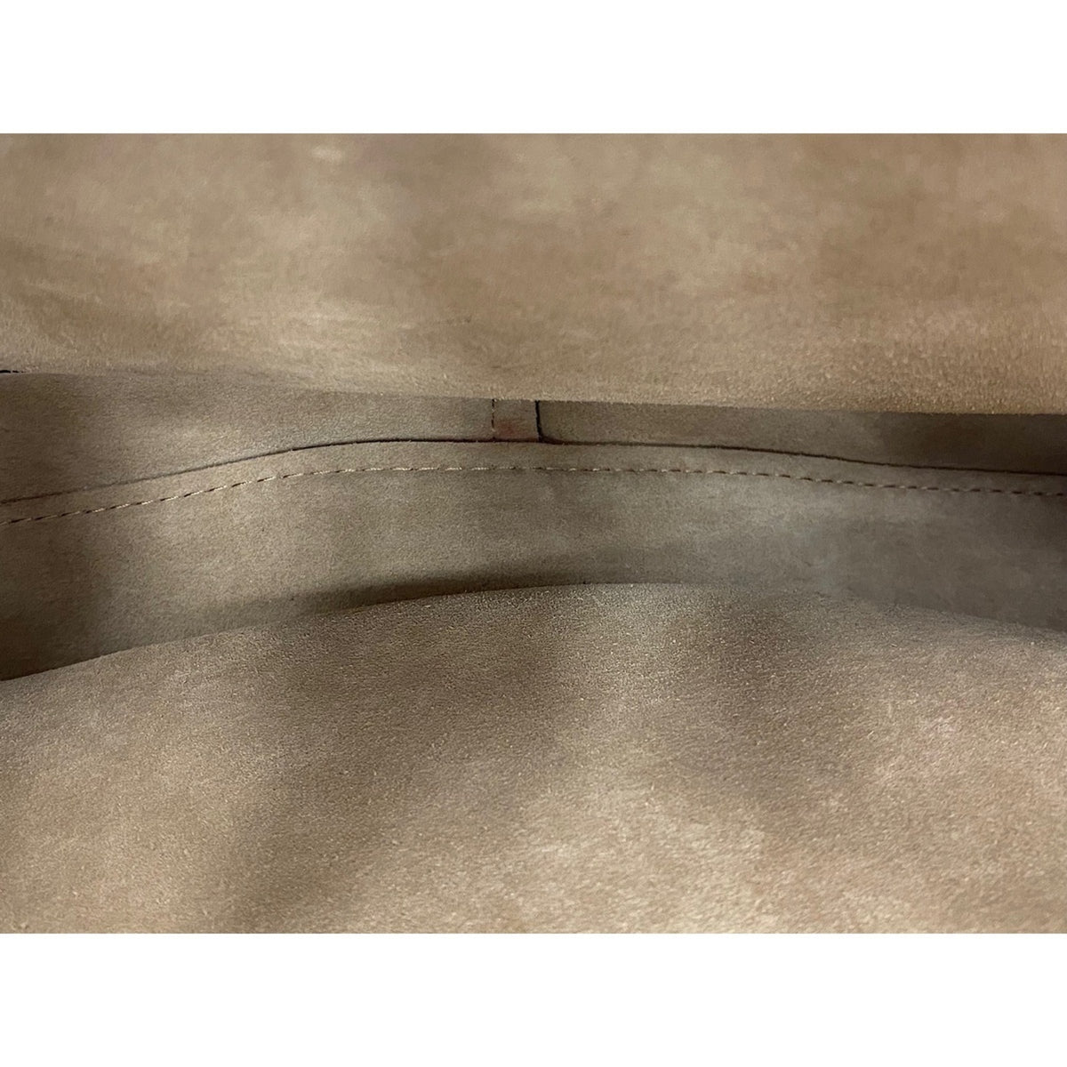 Loewe Beige Handbag (Pre-Owned)