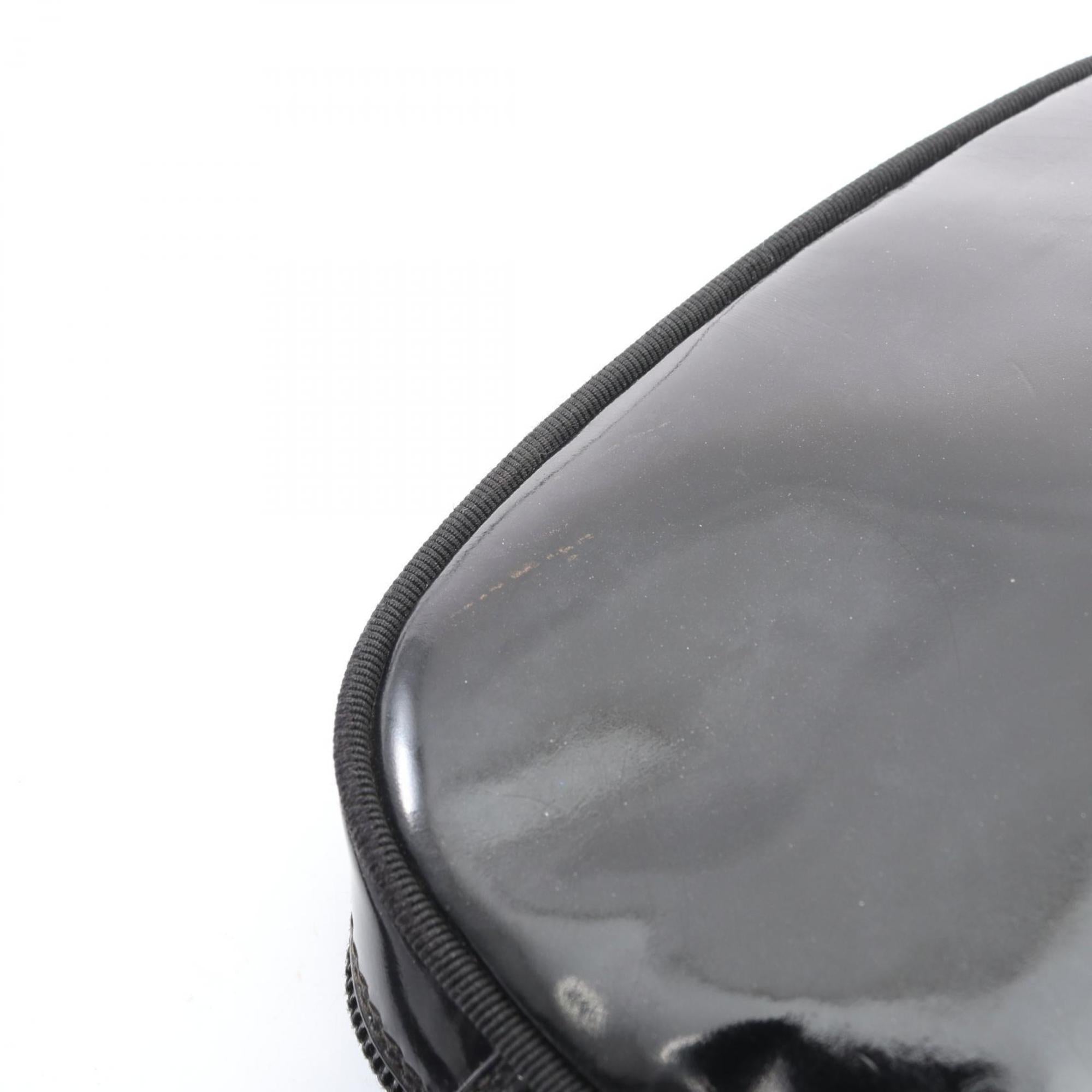 Salvatore Ferragamo Black Patent Leather Shoulder Bag (Pre-Owned)