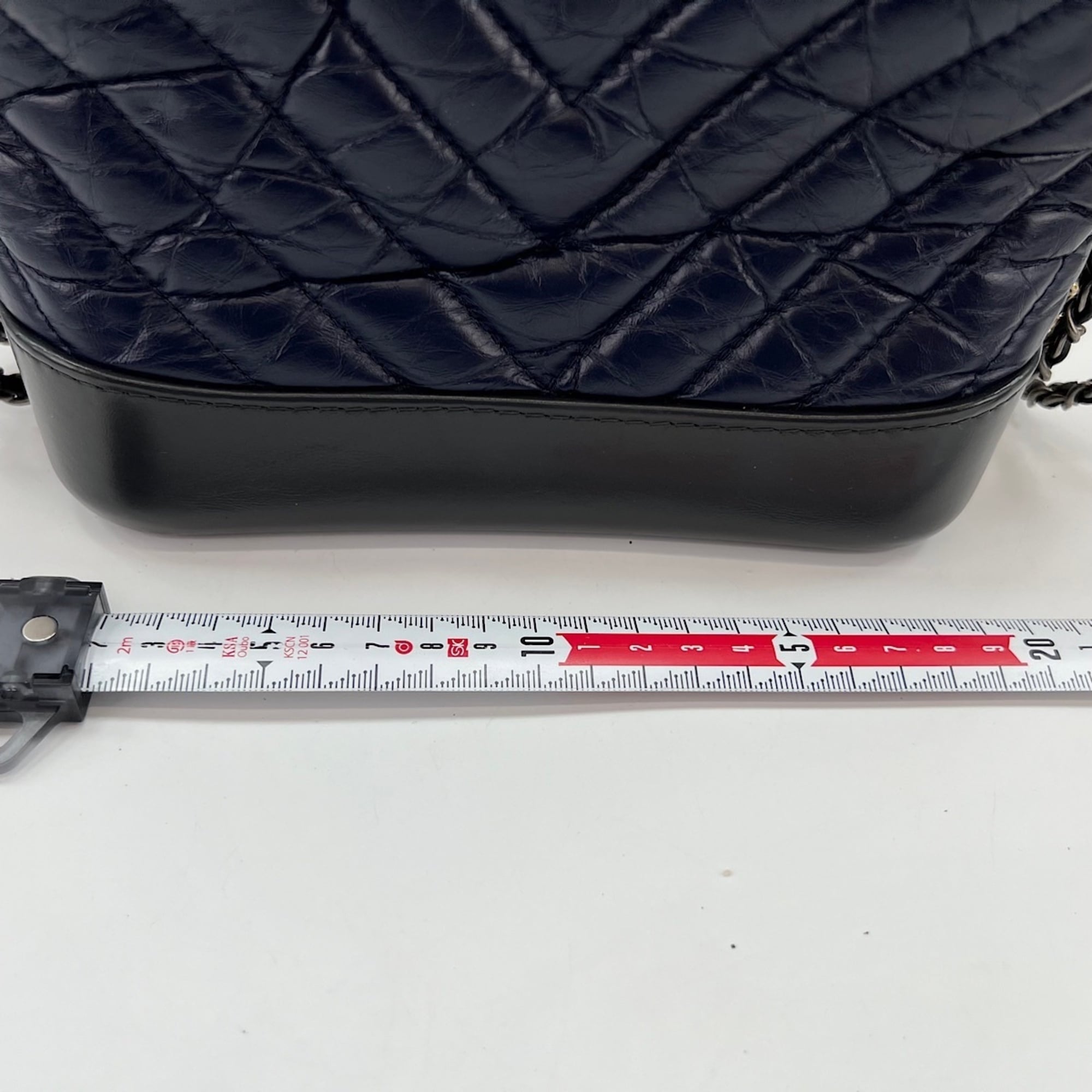 Chanel Navy Leather Shoulder Bag (Pre-Owned)