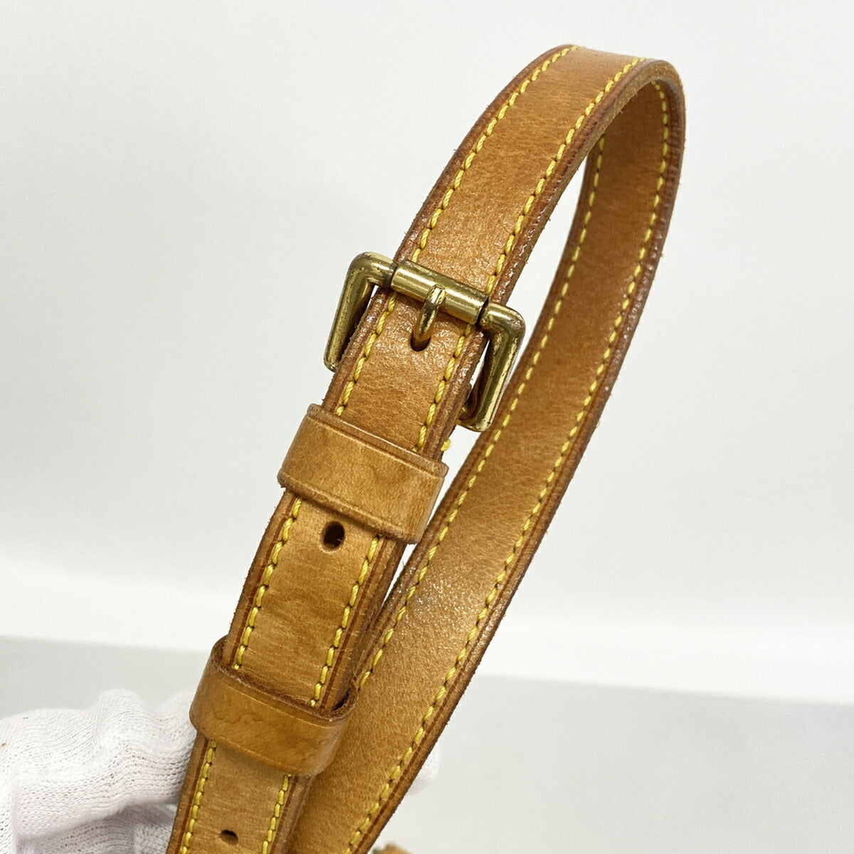 Louis Vuitton Brown Shoulder Bag (Pre-Owned)
