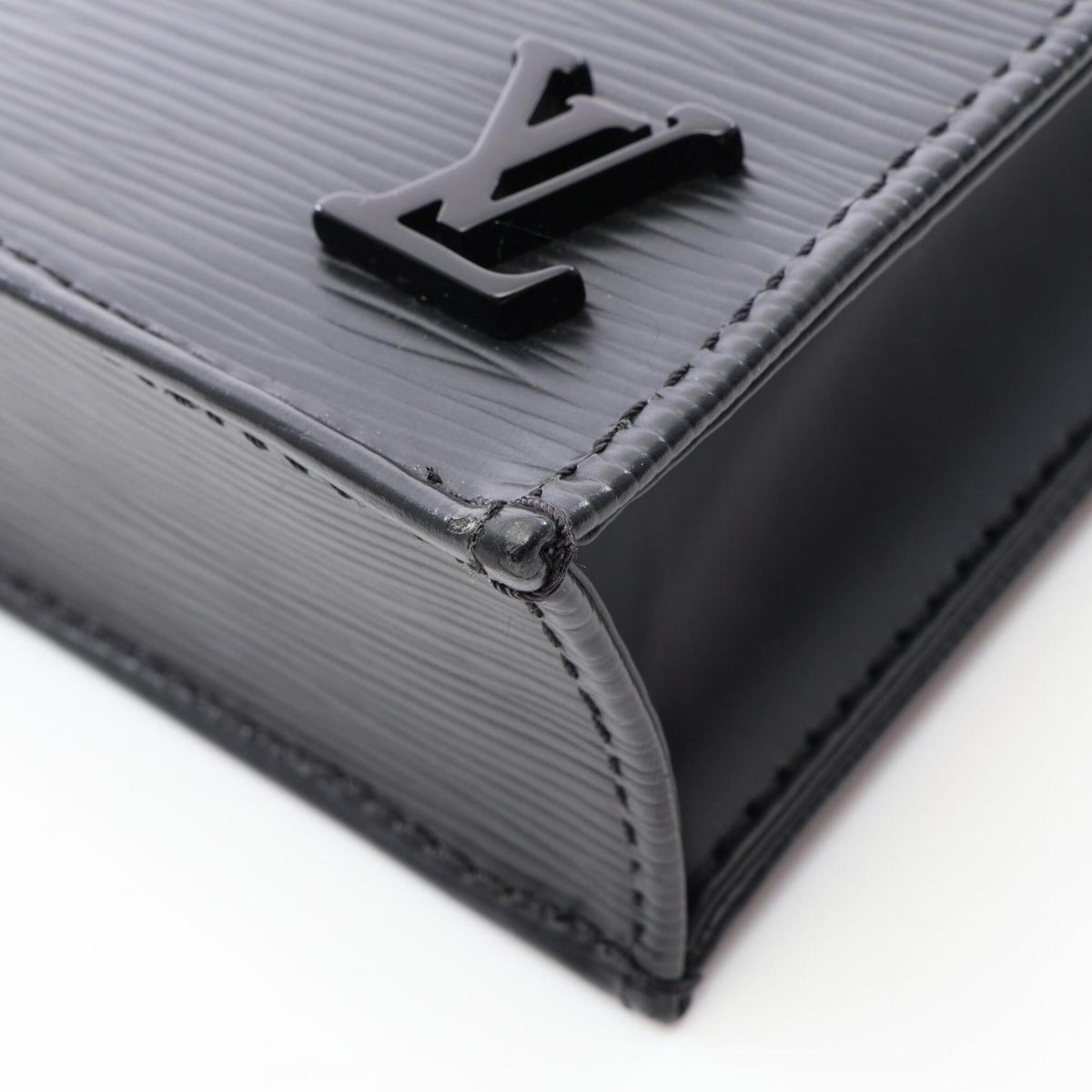 Louis Vuitton Black Leather Handbag (Pre-Owned)