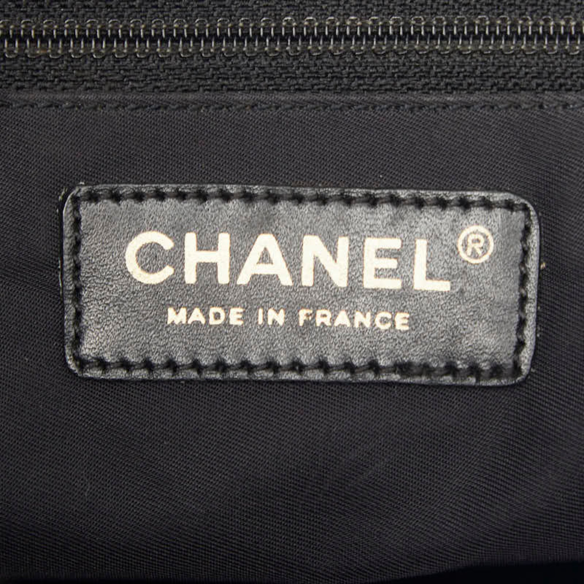 Chanel Black Nylon Leather Handbag (Pre-Owned)
