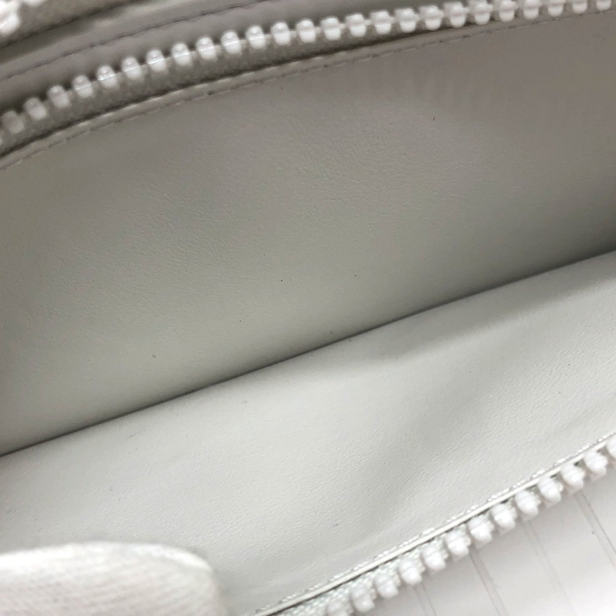 Louis Vuitton Monogram White Long Wallet (Bi-Fold) (Pre-Owned)