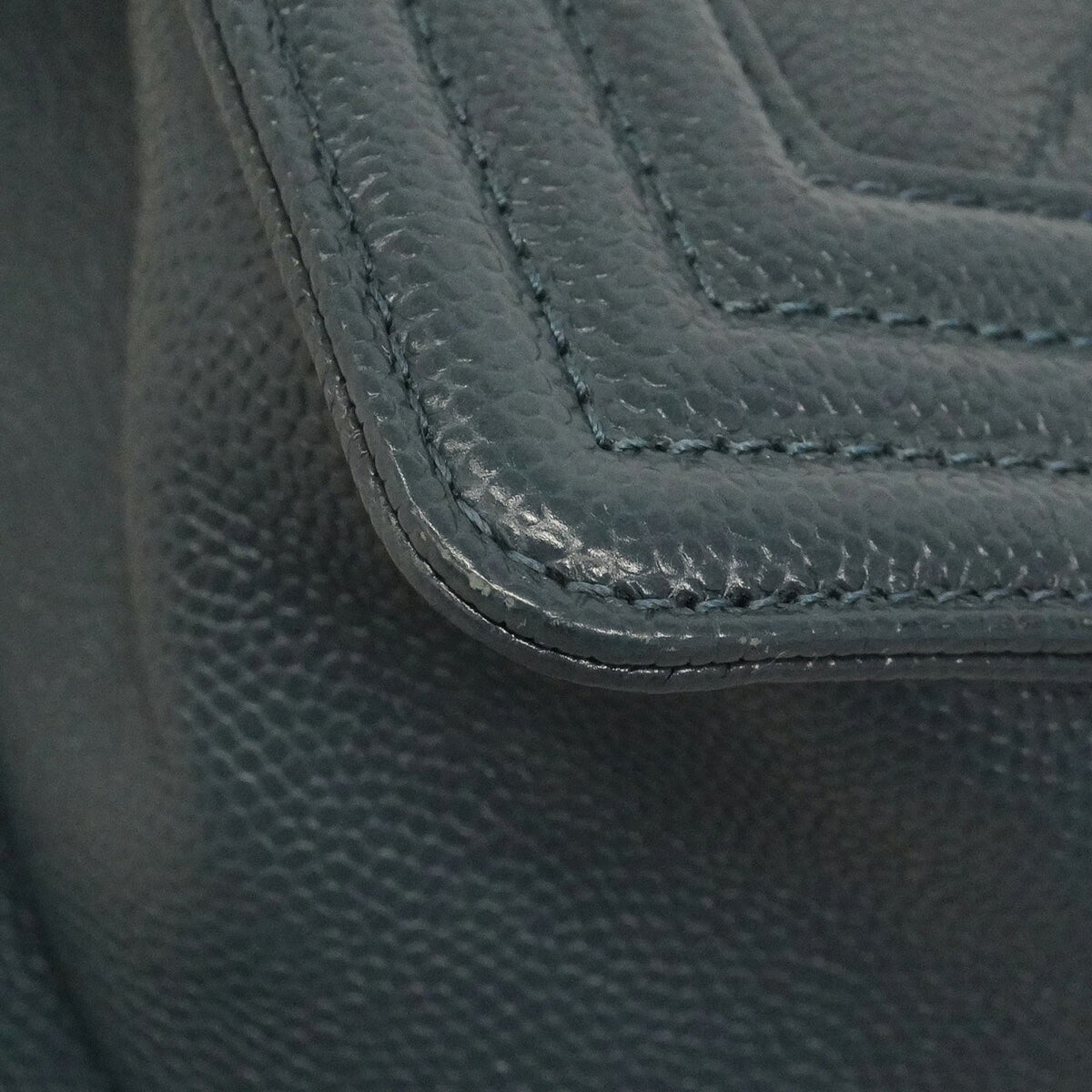 Chanel Blue Grained Calfskin Shoulder Bag (Pre-Owned)
