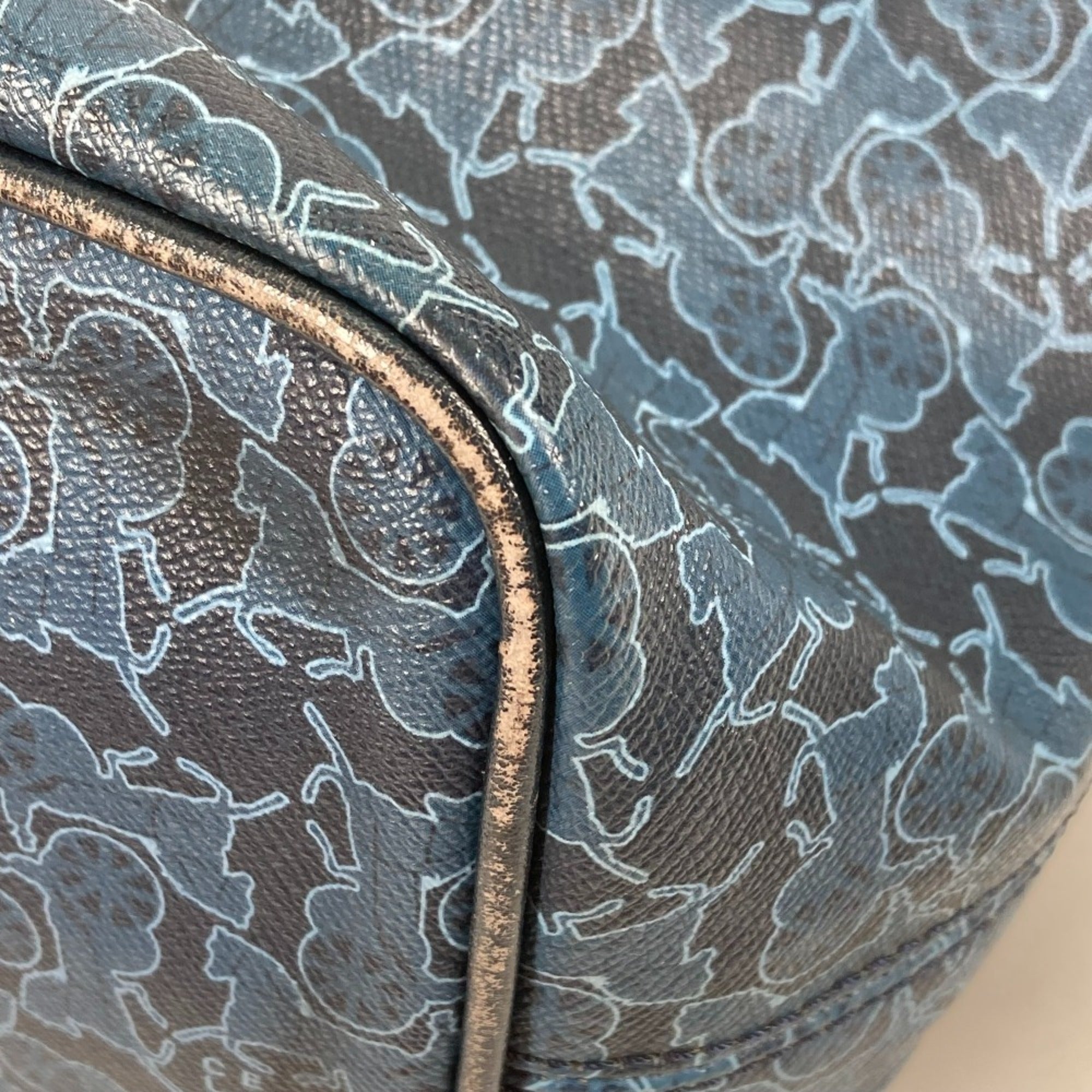 Celine Blue Leather Shoulder Bag (Pre-Owned)