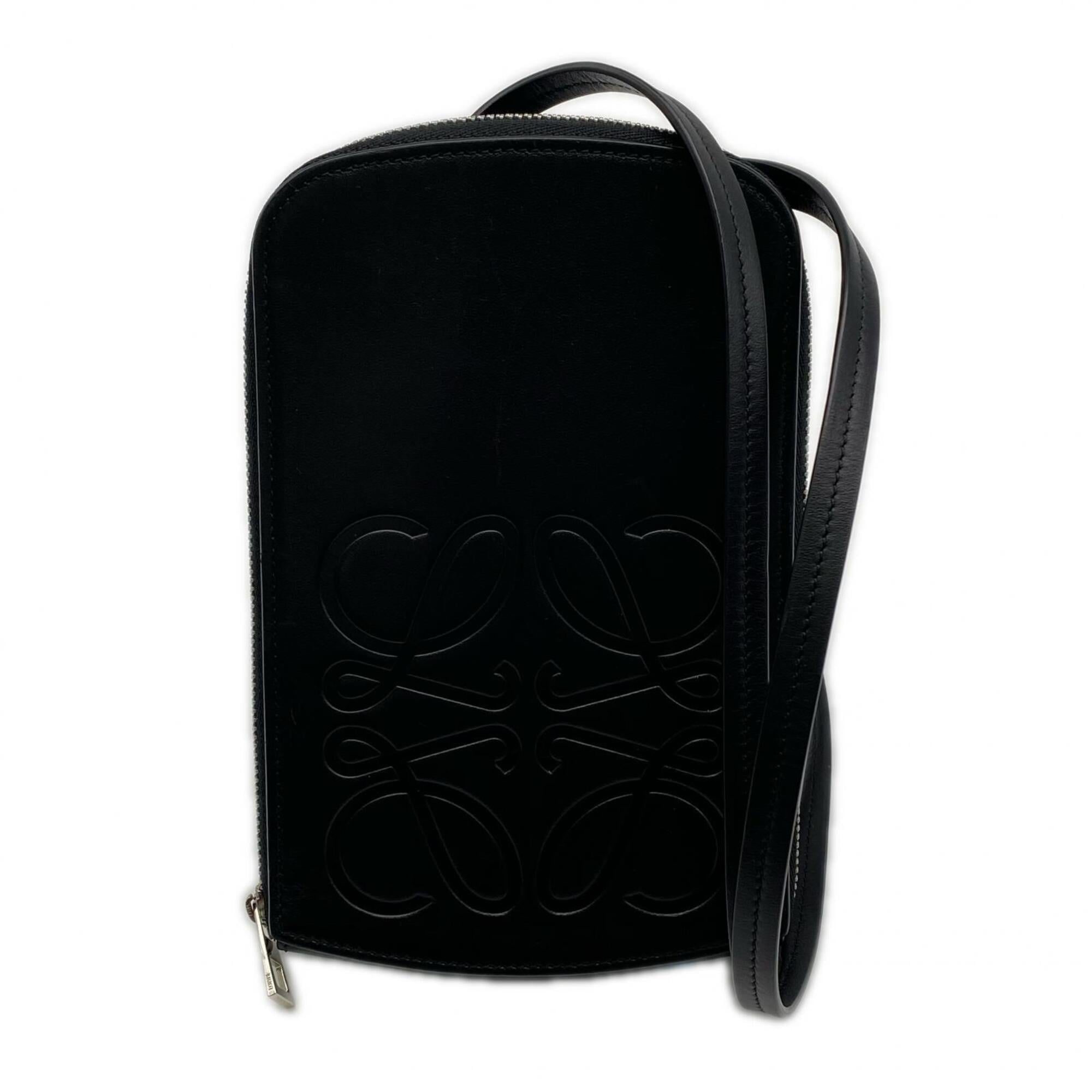 Loewe Black Leather Shoulder Bag (Pre-Owned)