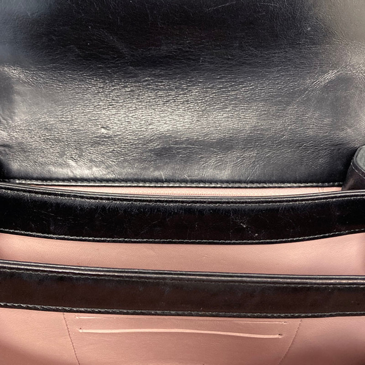 Chanel Black Leather Handbag Shoulder Bag (Pre-Owned)