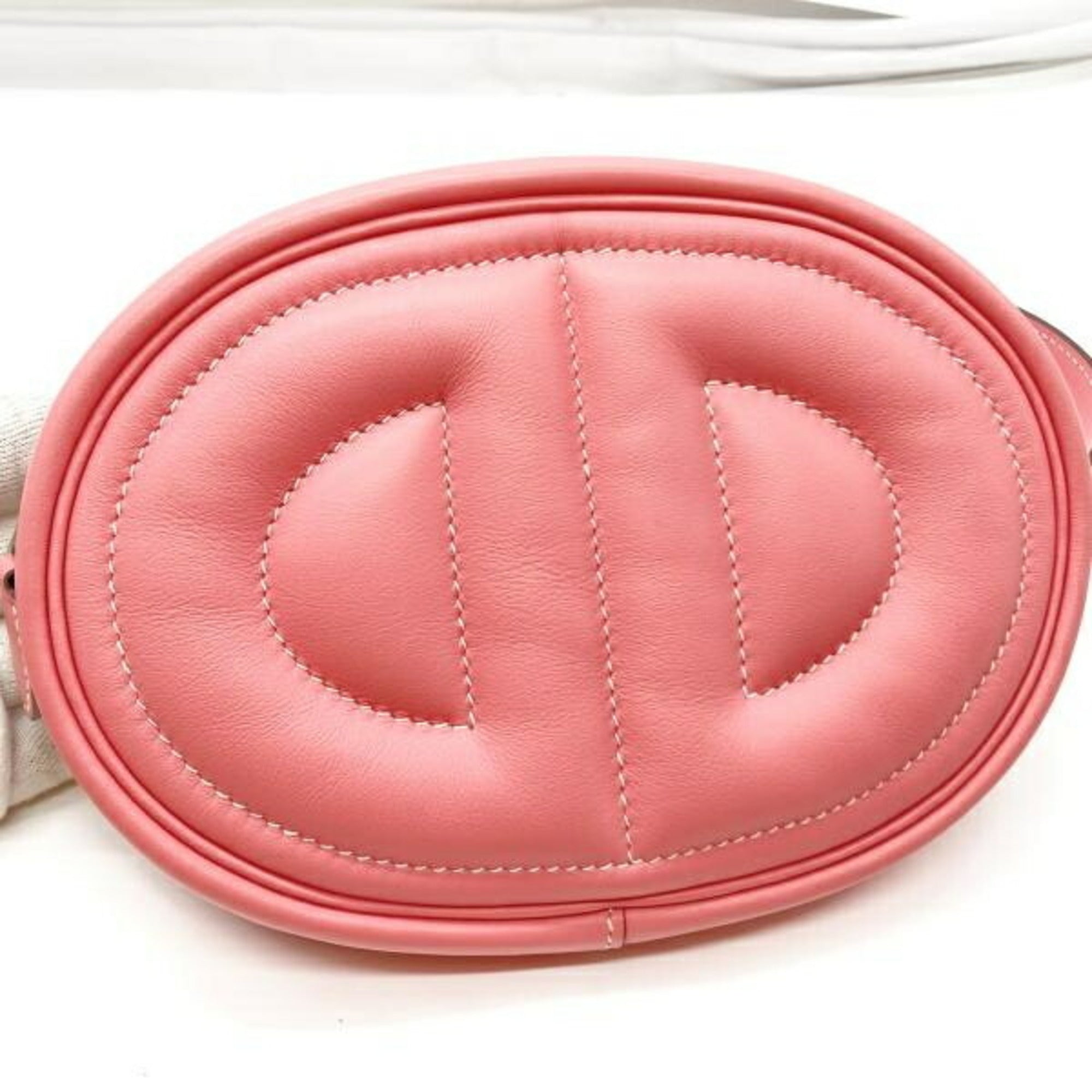 Hermes Pink Shoulder Bag (Pre-Owned)