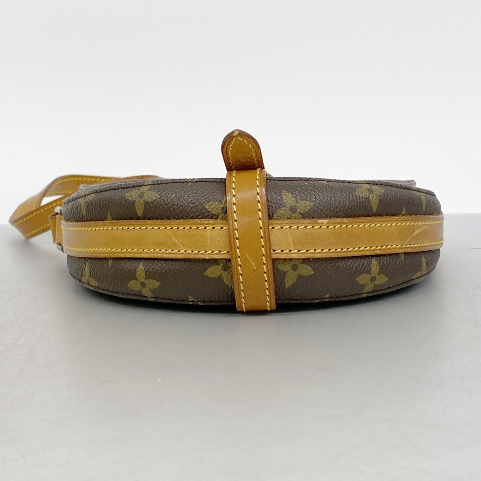 Louis Vuitton Brown Shoulder Bag (Pre-Owned)