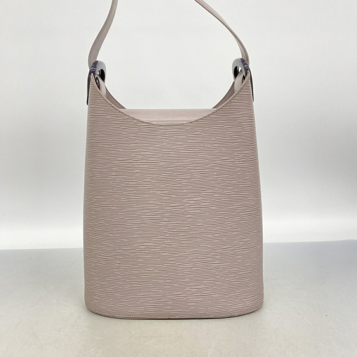 Louis Vuitton Lilac Shoulder Bag (Pre-Owned)