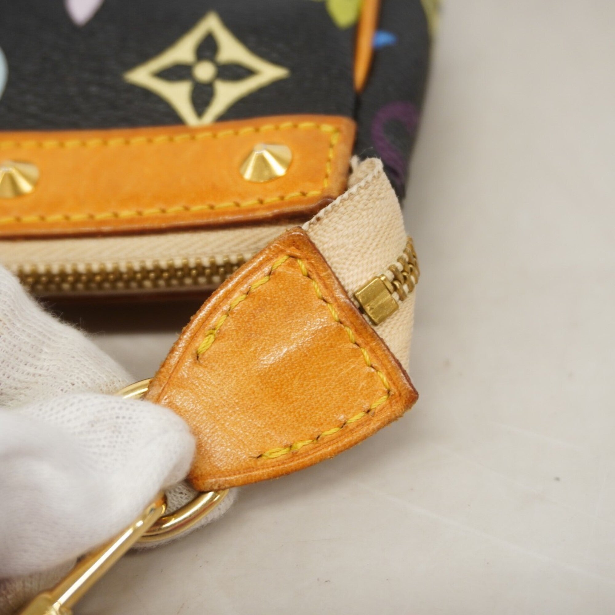 Louis Vuitton Noir Pouch (Pre-Owned)