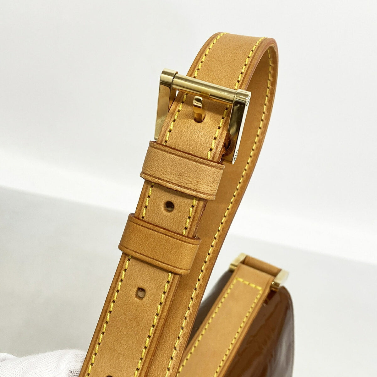 Louis Vuitton Bronze Shoulder Bag (Pre-Owned)