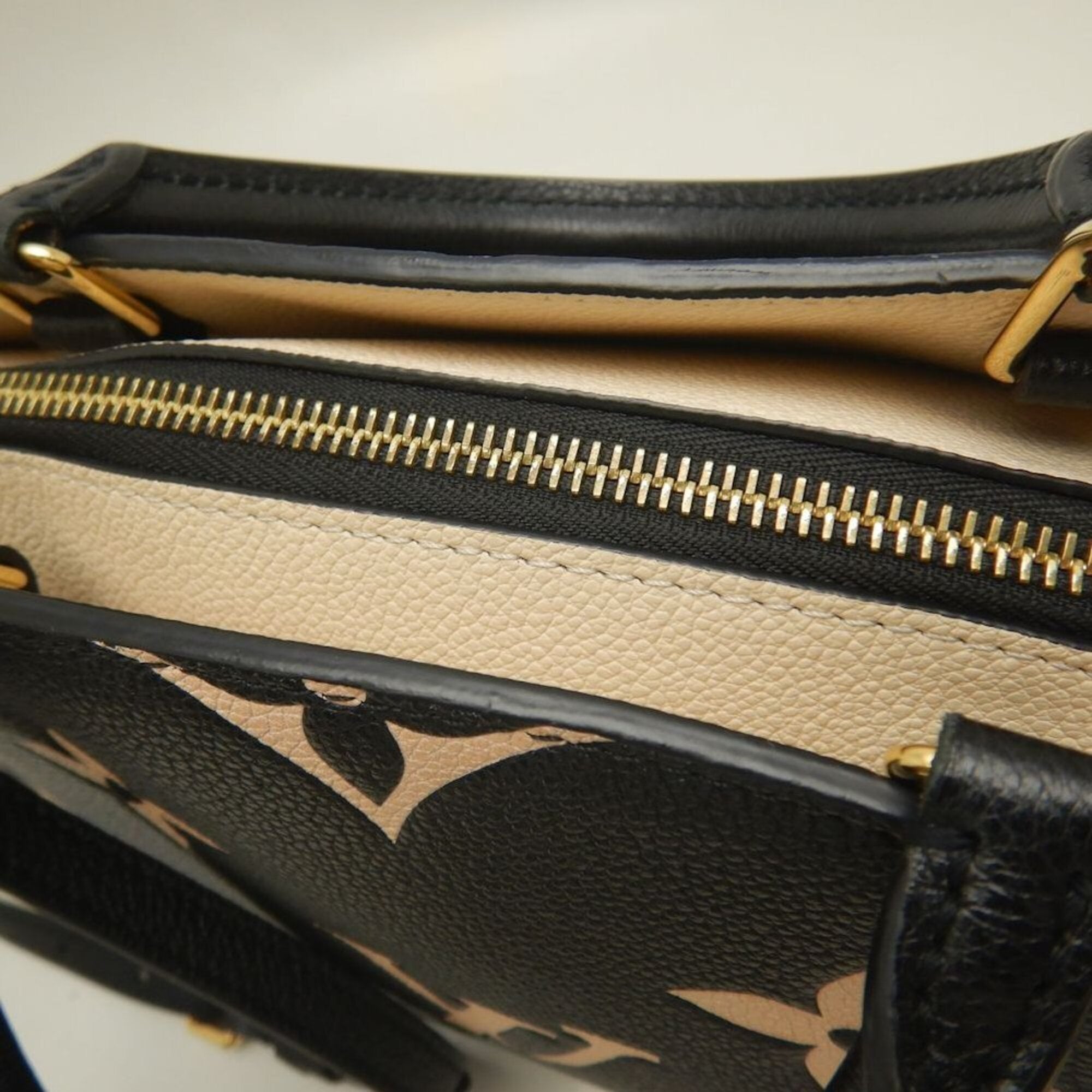 Louis Vuitton Monogram Empreinte Noir Monogram Empreinte Handbag (Pre-Owned)