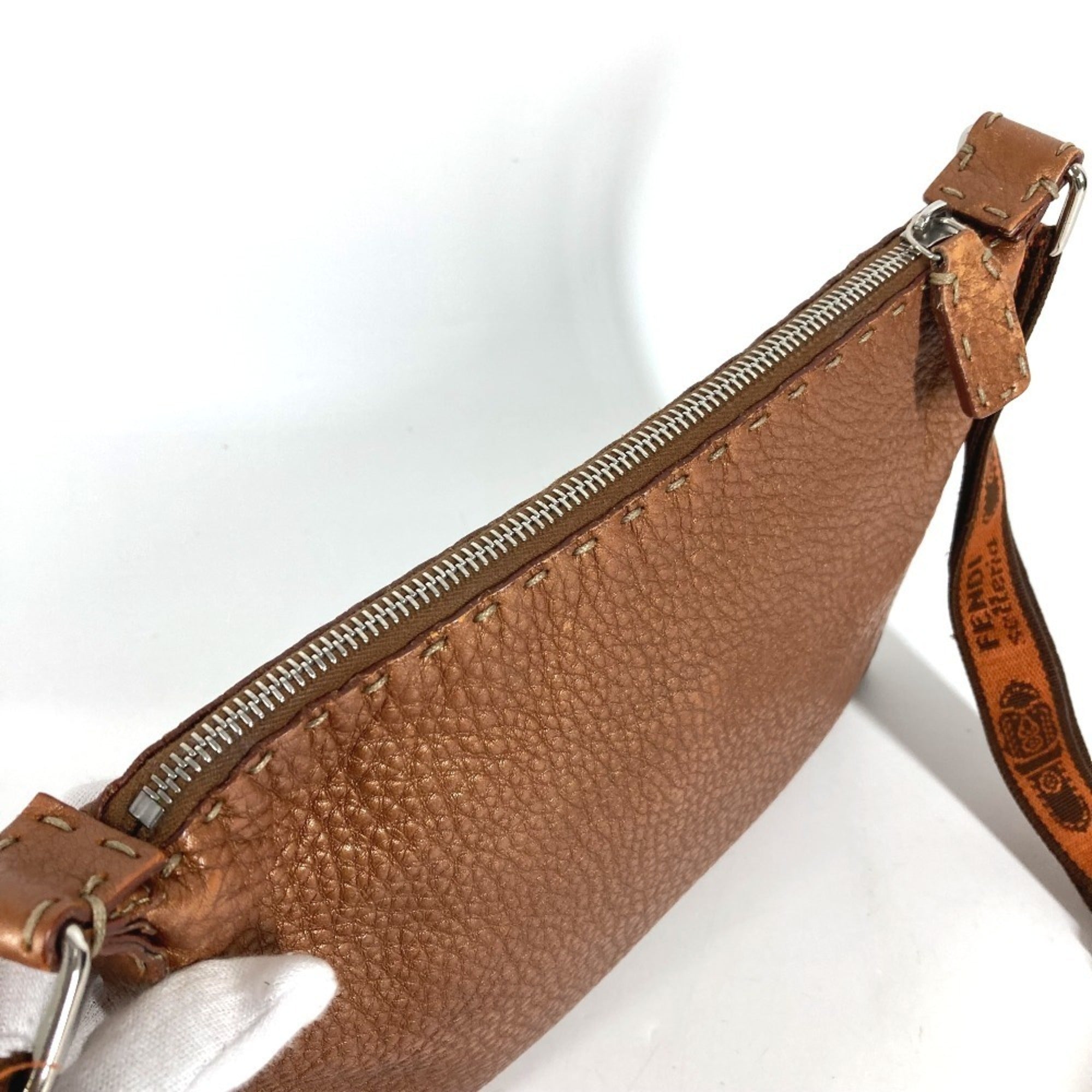 Fendi Selleria Brown Leather Pochette Shoulder Bag (Pre-Owned)