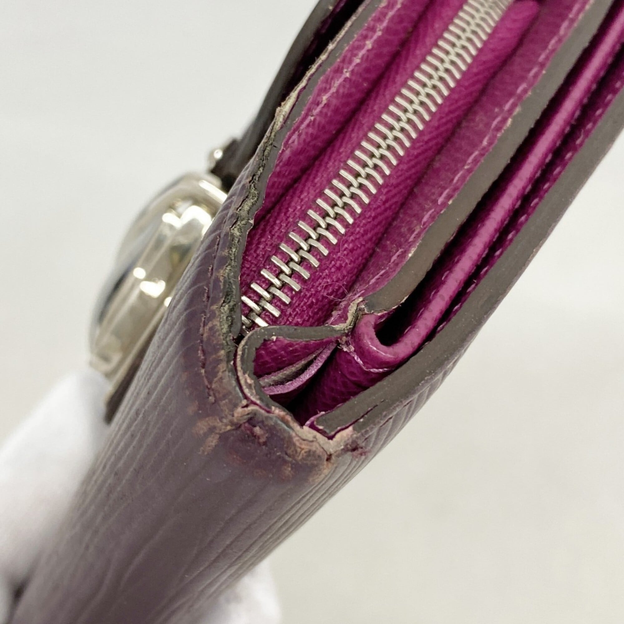 Louis Vuitton Cassis Wallet (Tri-Fold) (Pre-Owned)