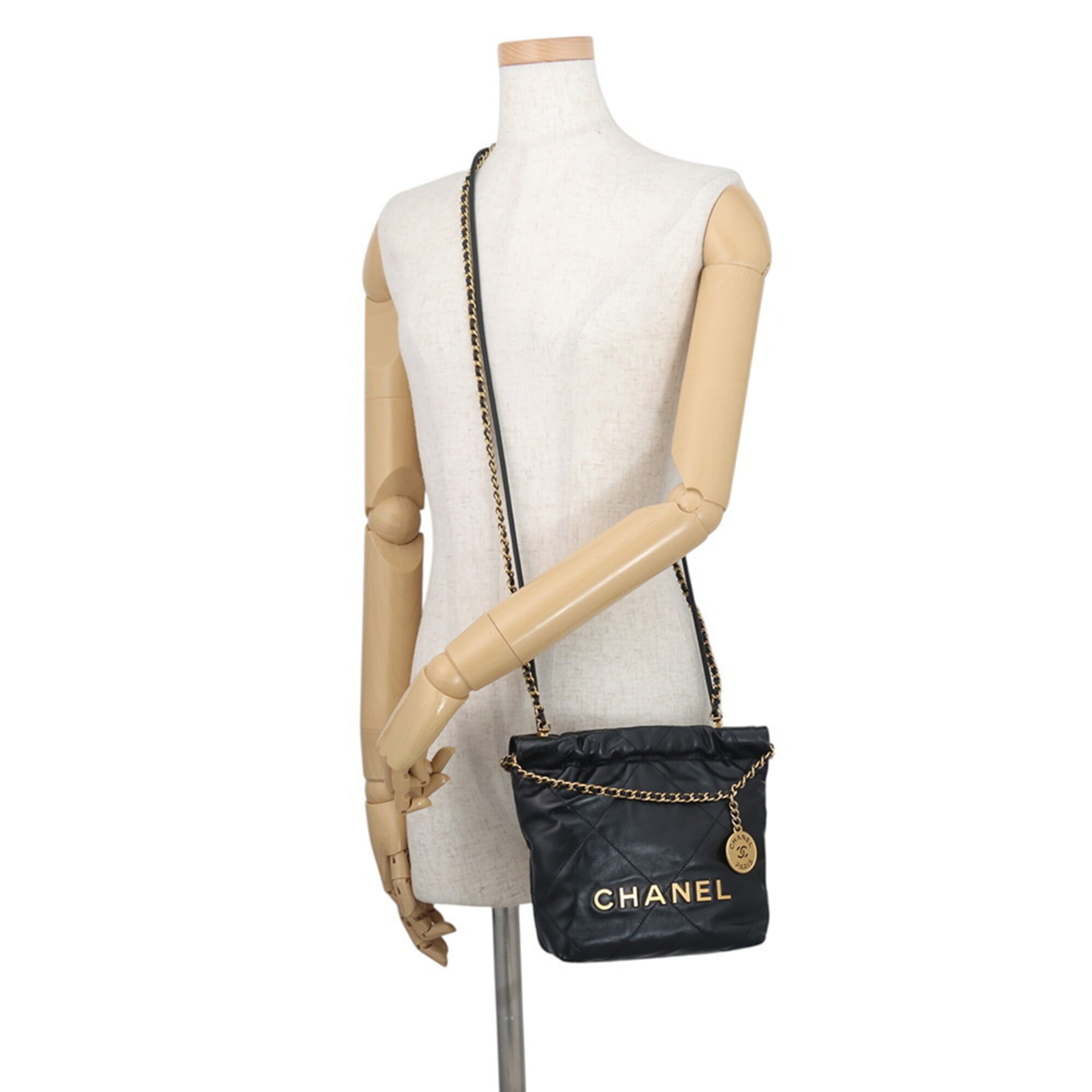 Chanel Black Handbag (Pre-Owned)