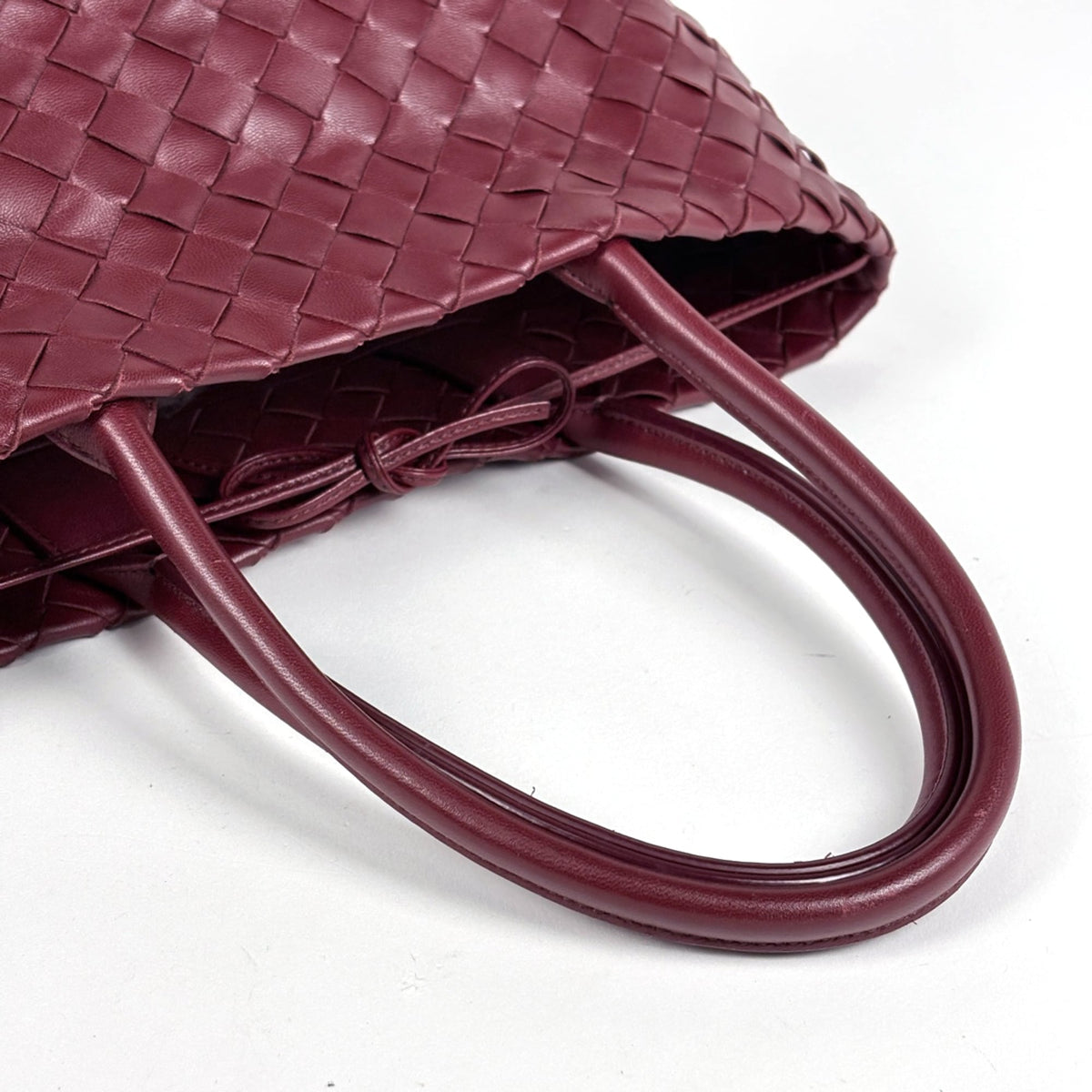 Bottega Veneta Bordeaux Leather Handbag (Pre-Owned)