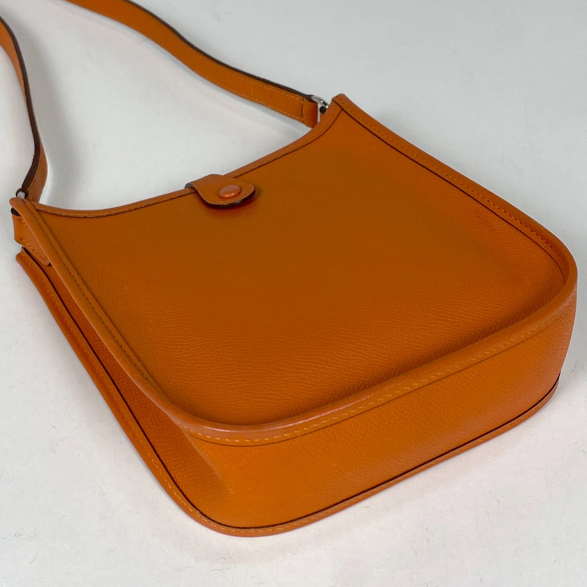Hermes Potiron Epsom Leather Pochette Shoulder Bag (Pre-Owned)