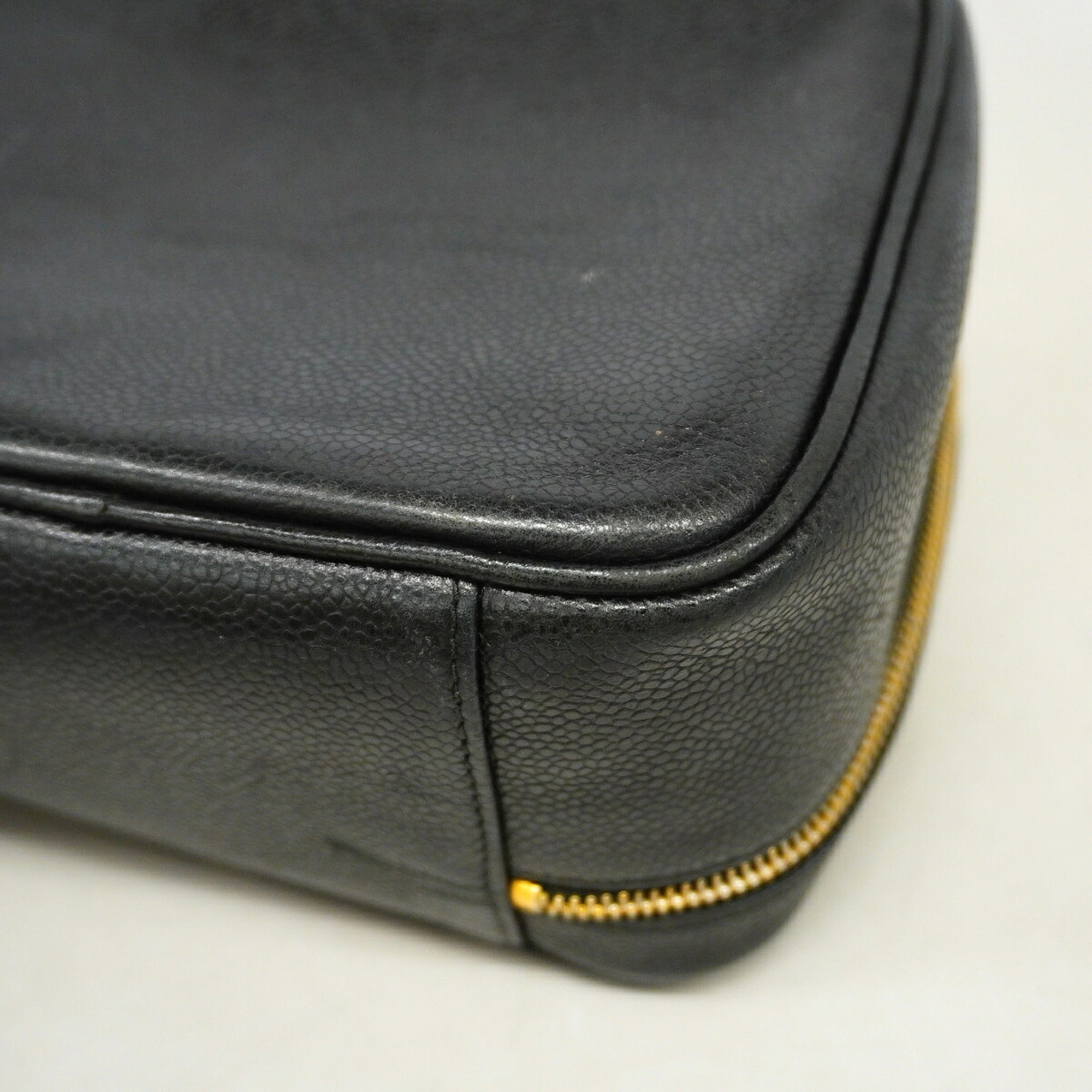 Chanel Black Grained Calfskin Vanity Bag (Pre-Owned)