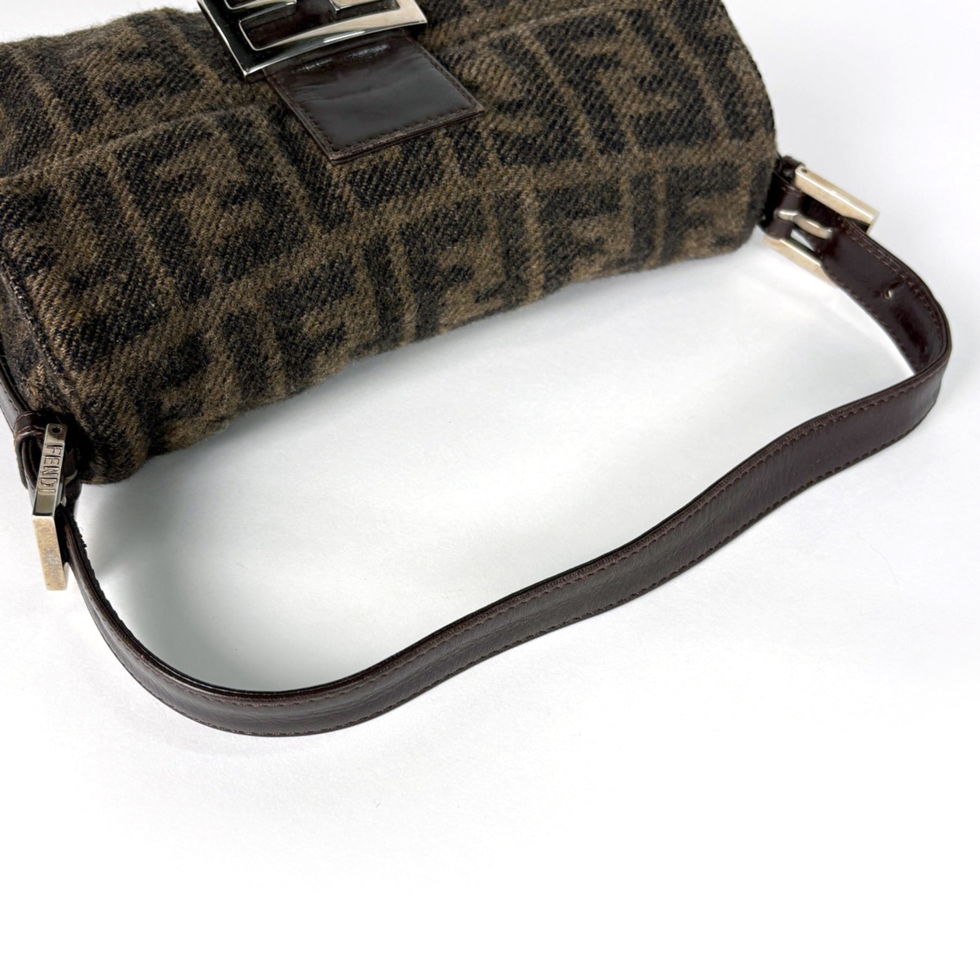 Fendi Brown Leather Fabric Handbag (Pre-Owned)