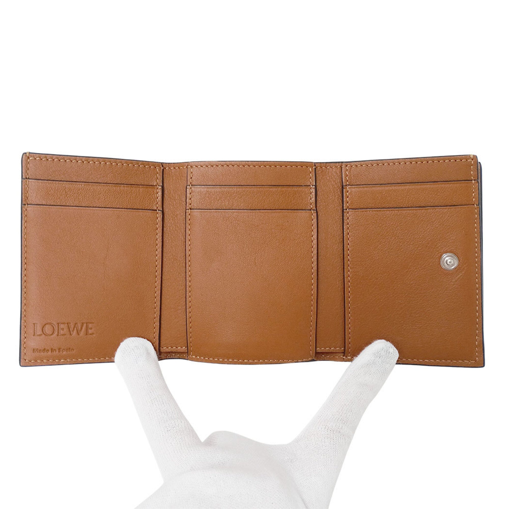 Loewe Beige Wallet (Tri-Fold) (Pre-Owned)