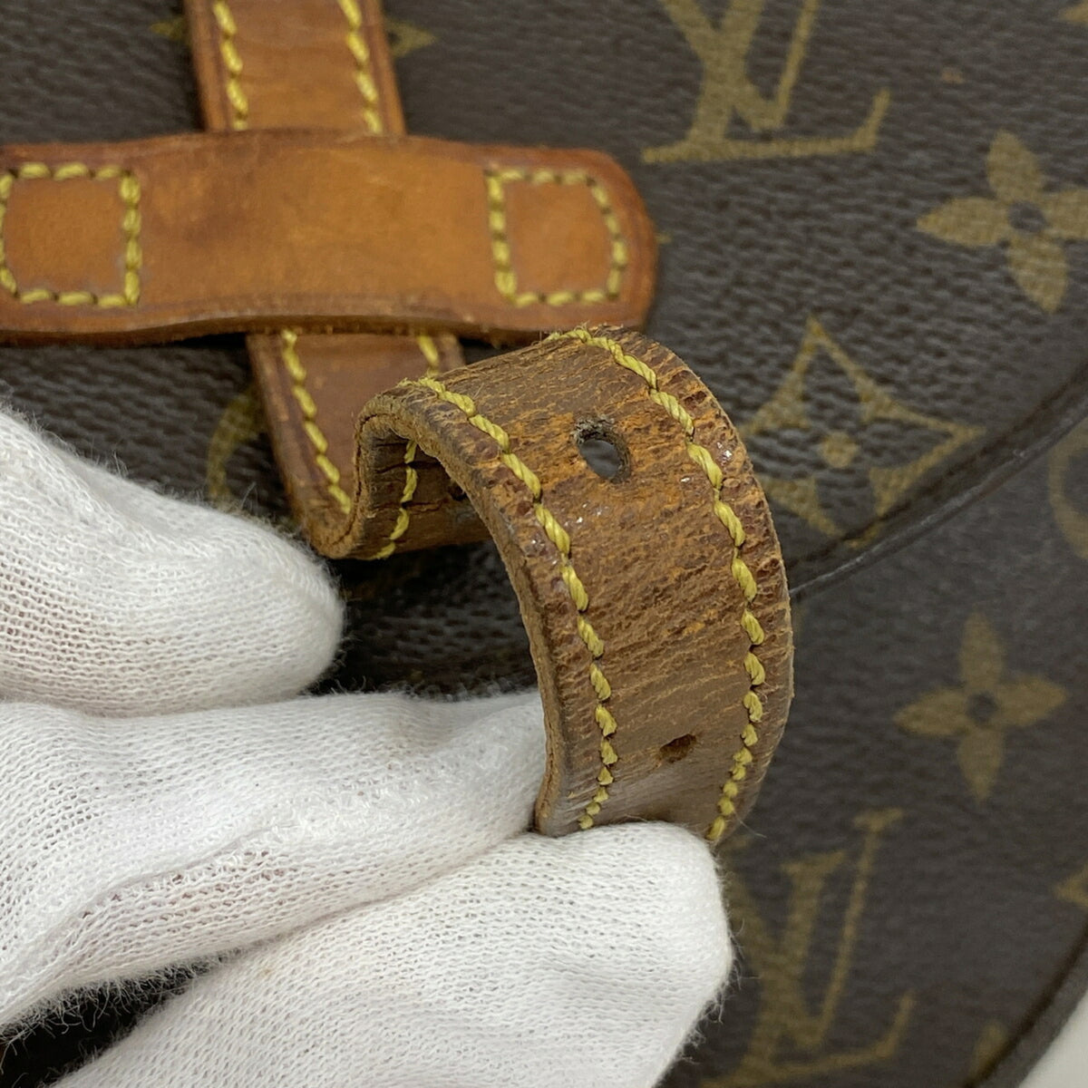 Louis Vuitton Brown Shoulder Bag (Pre-Owned)