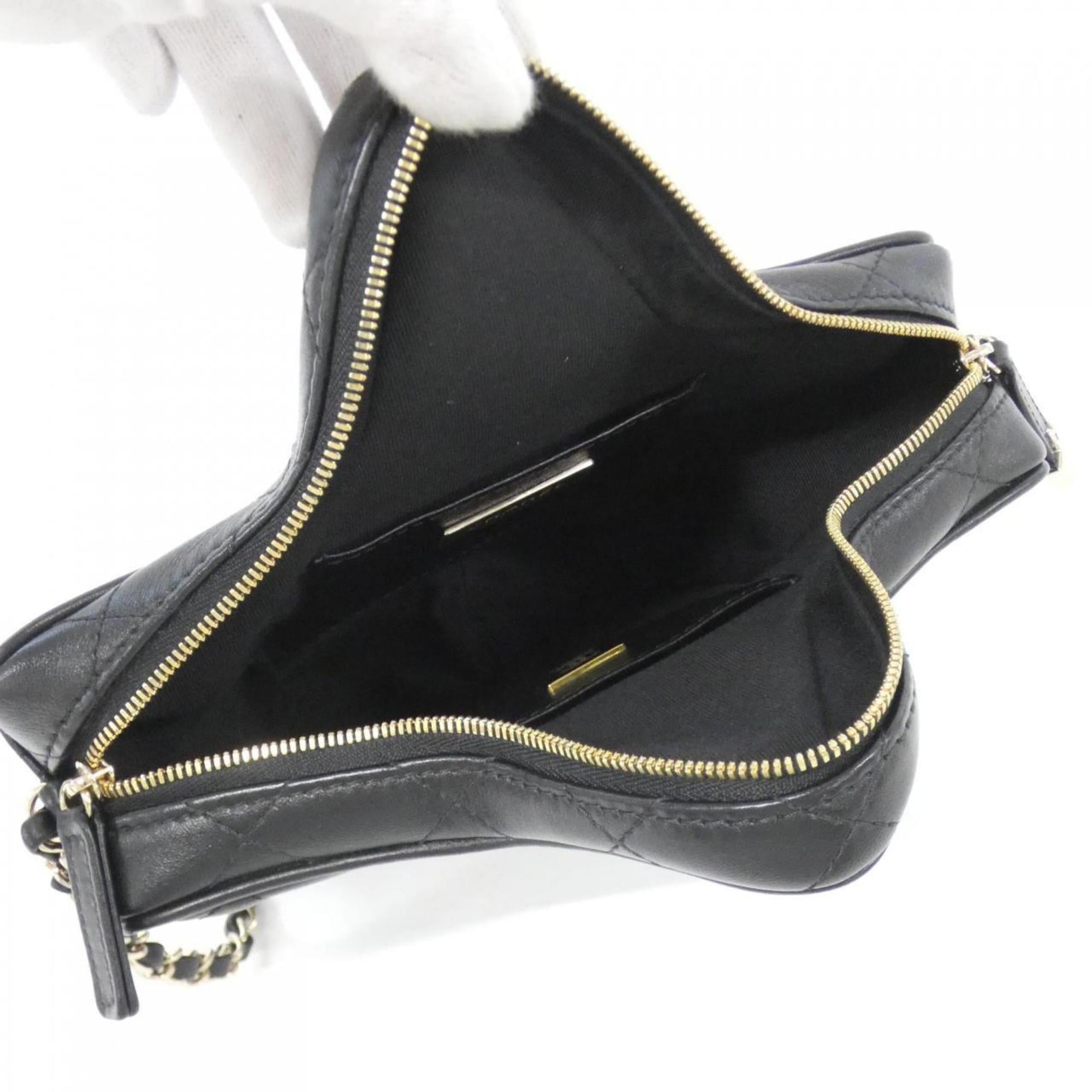 Chanel Black Leather Shoulder Bag (Pre-Owned)