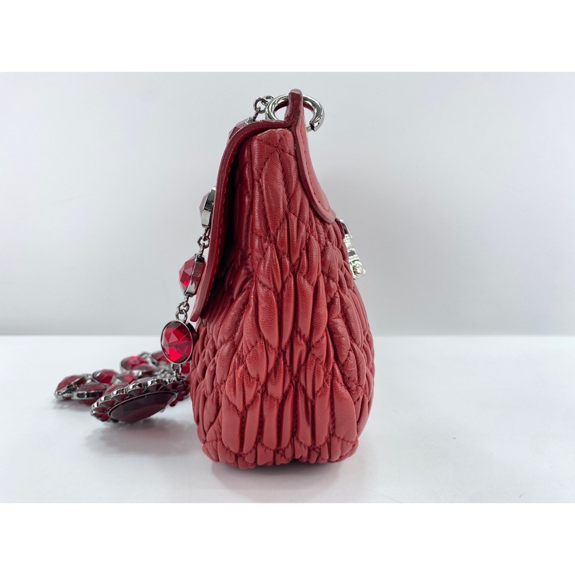 Miu Miu Red Color Shoulder Bag (Pre-Owned)