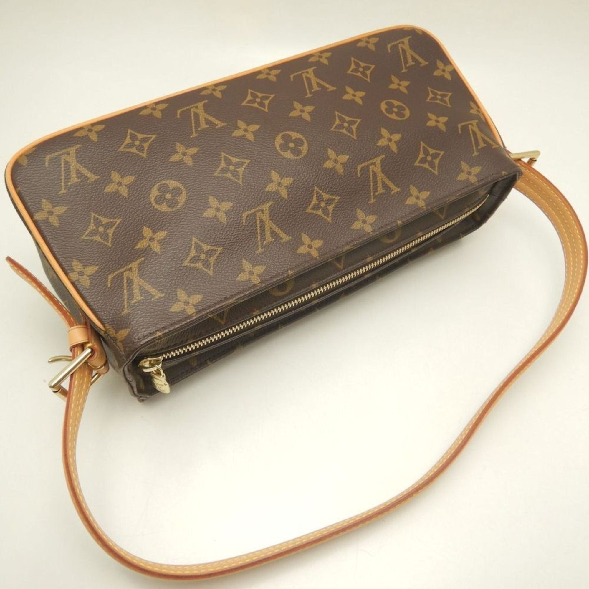 Louis Vuitton Monogram Brown Monogram Shoulder Bag (Pre-Owned)