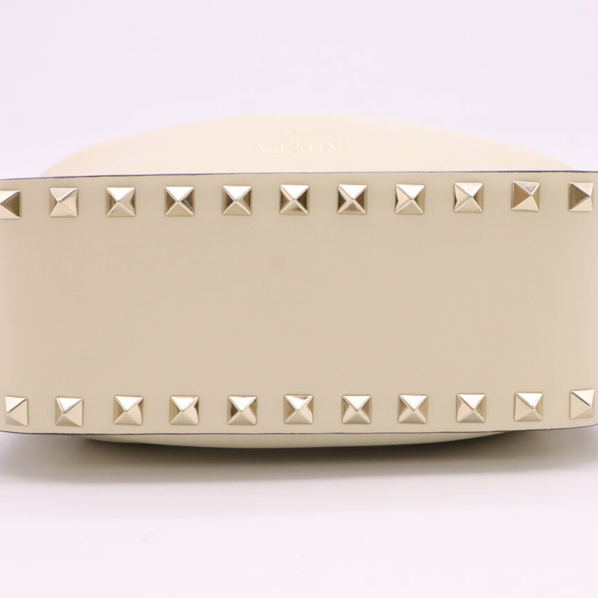 Valentino Ivory Leather Shoulder Bag (Pre-Owned)