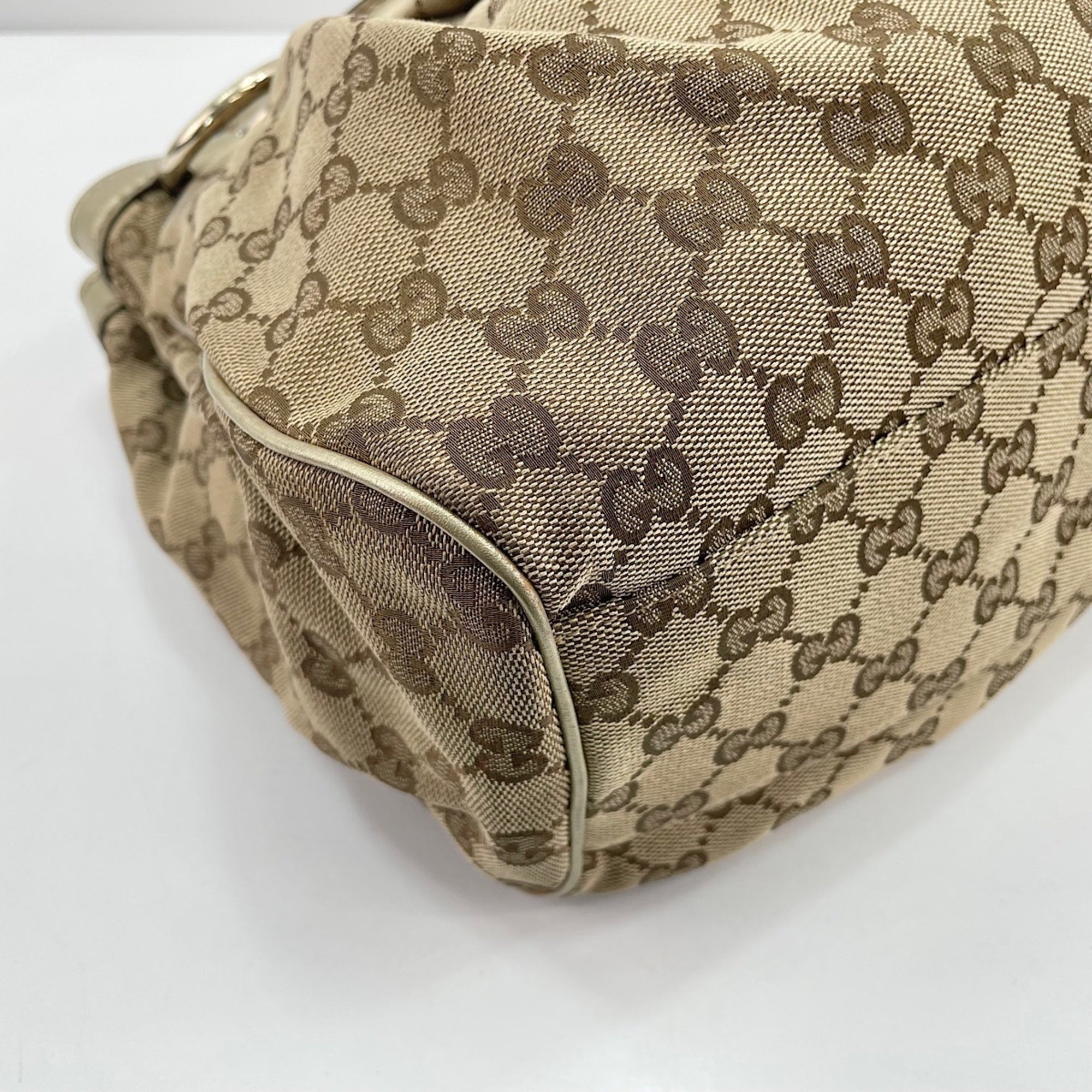 Gucci Beige Handbag (Pre-Owned)