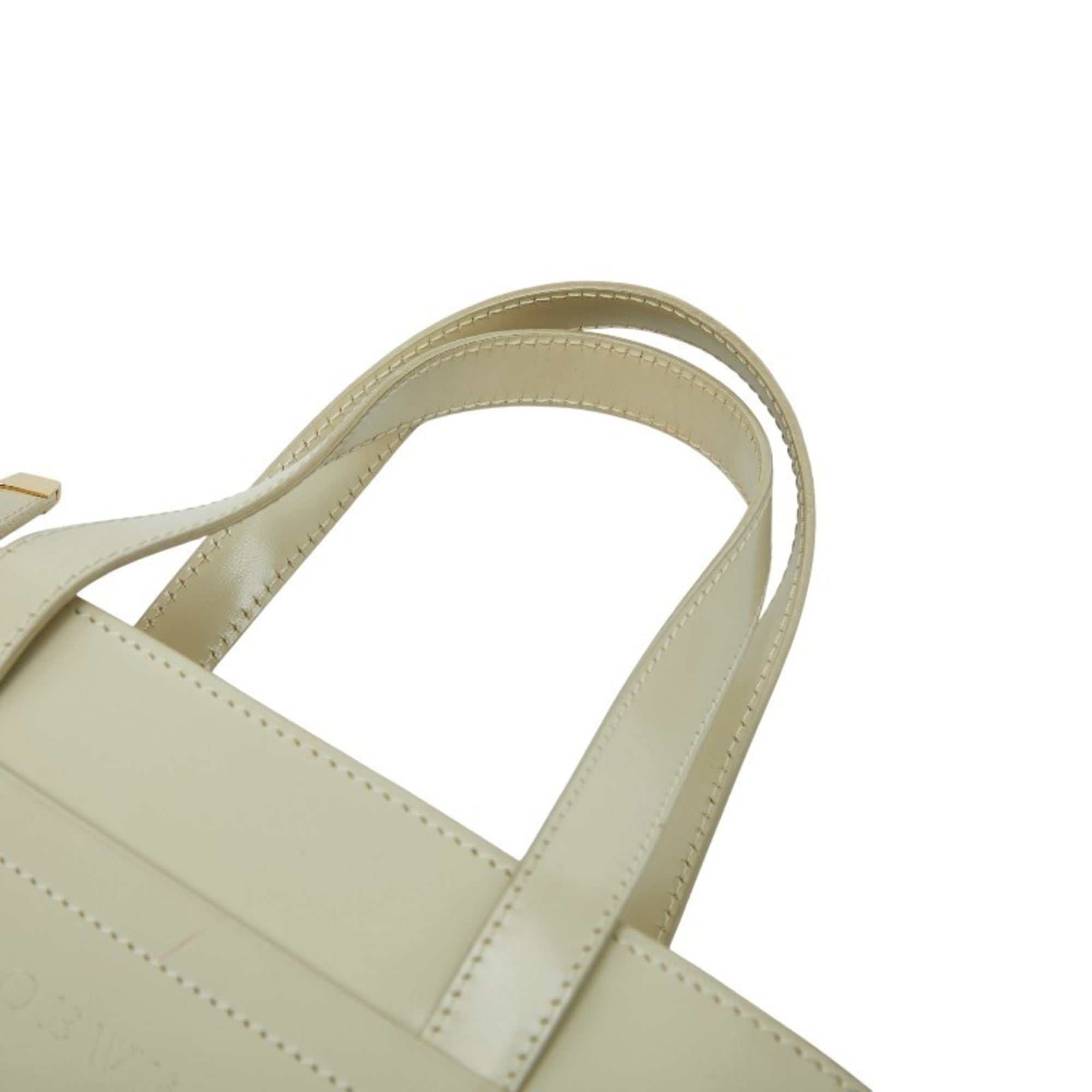 Loewe Off-White Leather Handbag (Pre-Owned)
