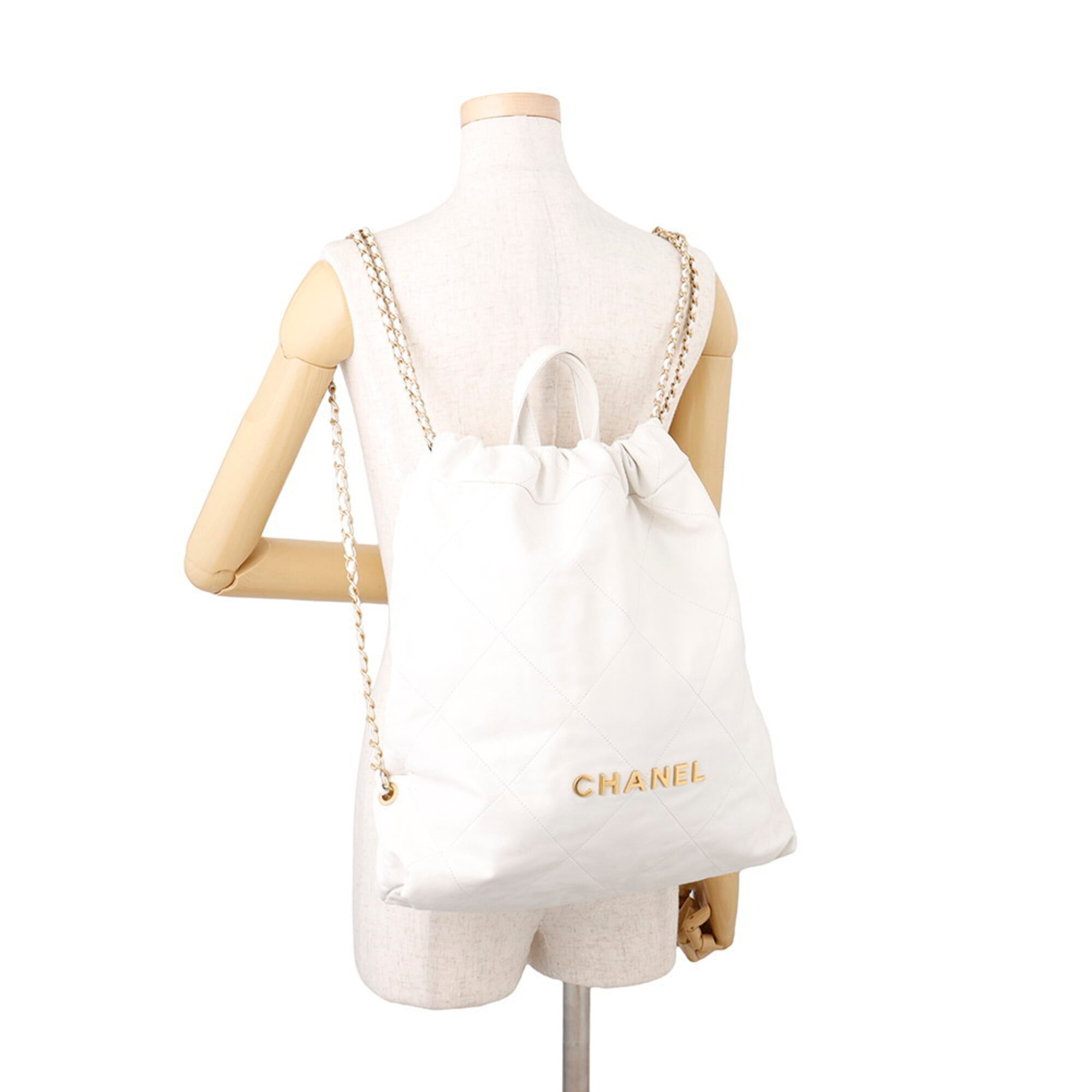 Chanel White Leather Handbag (Pre-Owned)
