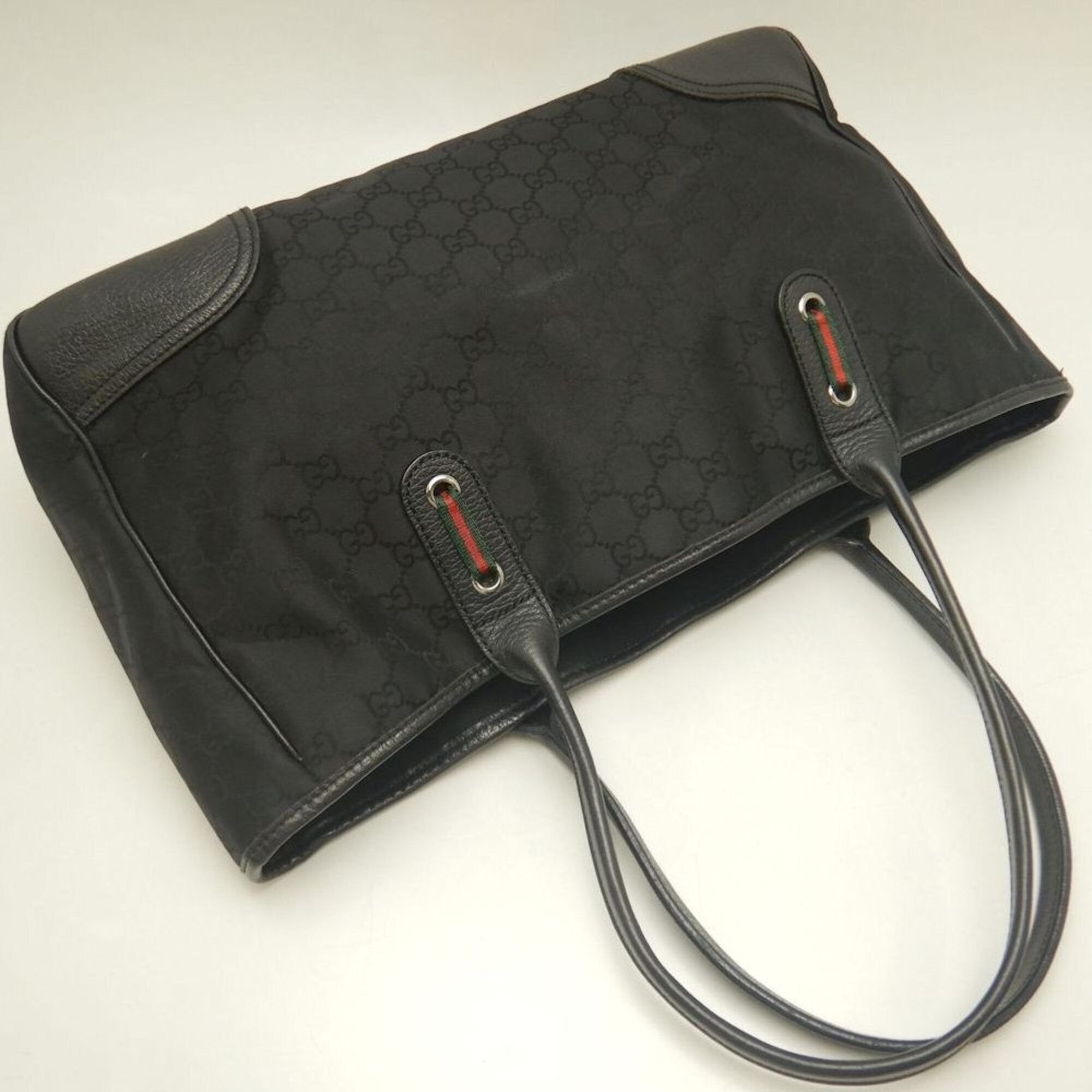 Gucci Black Nylon Canvas Leather Tote Bag (Pre-Owned)