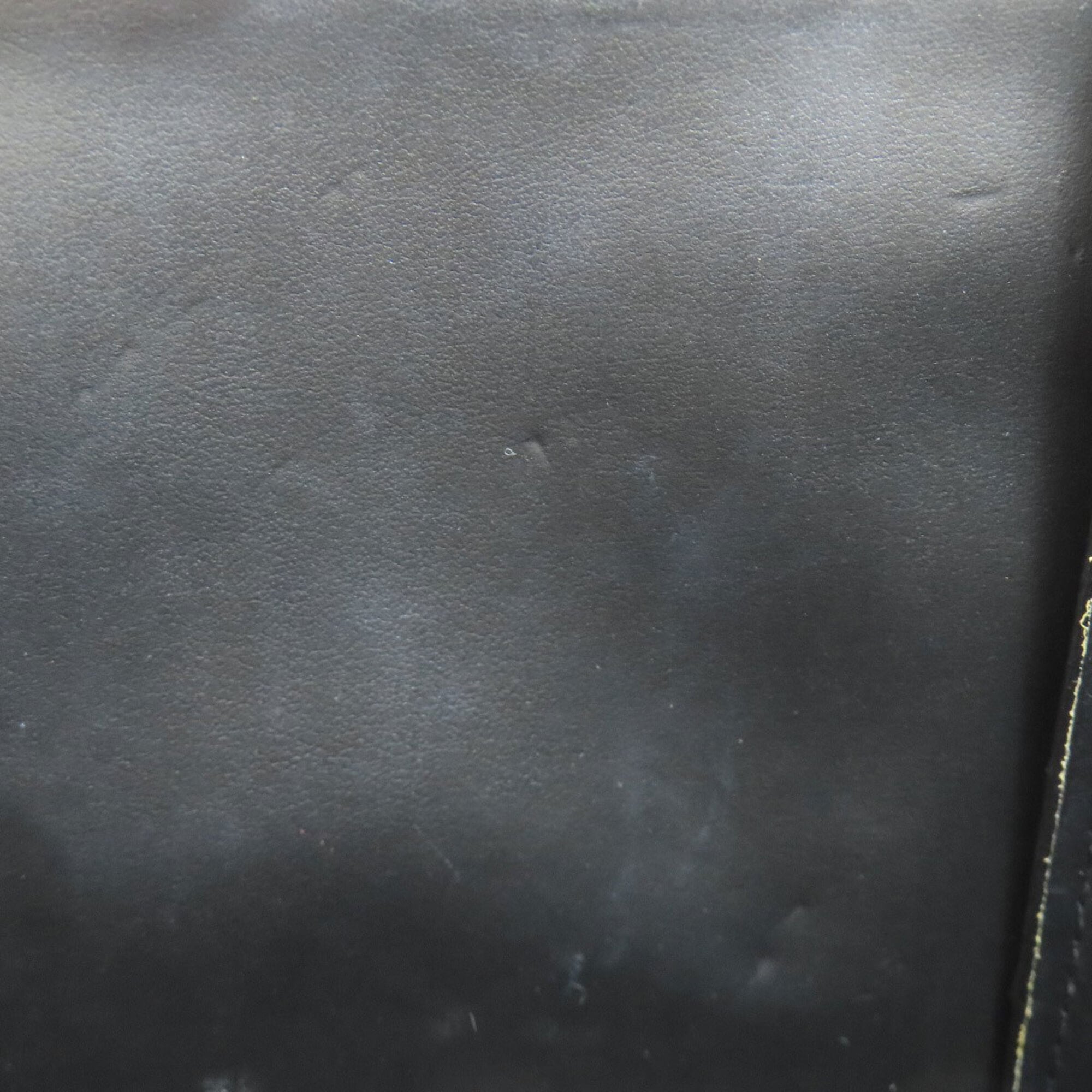 Salvatore Ferragamo Black Leather Shoulder Bag (Pre-Owned)