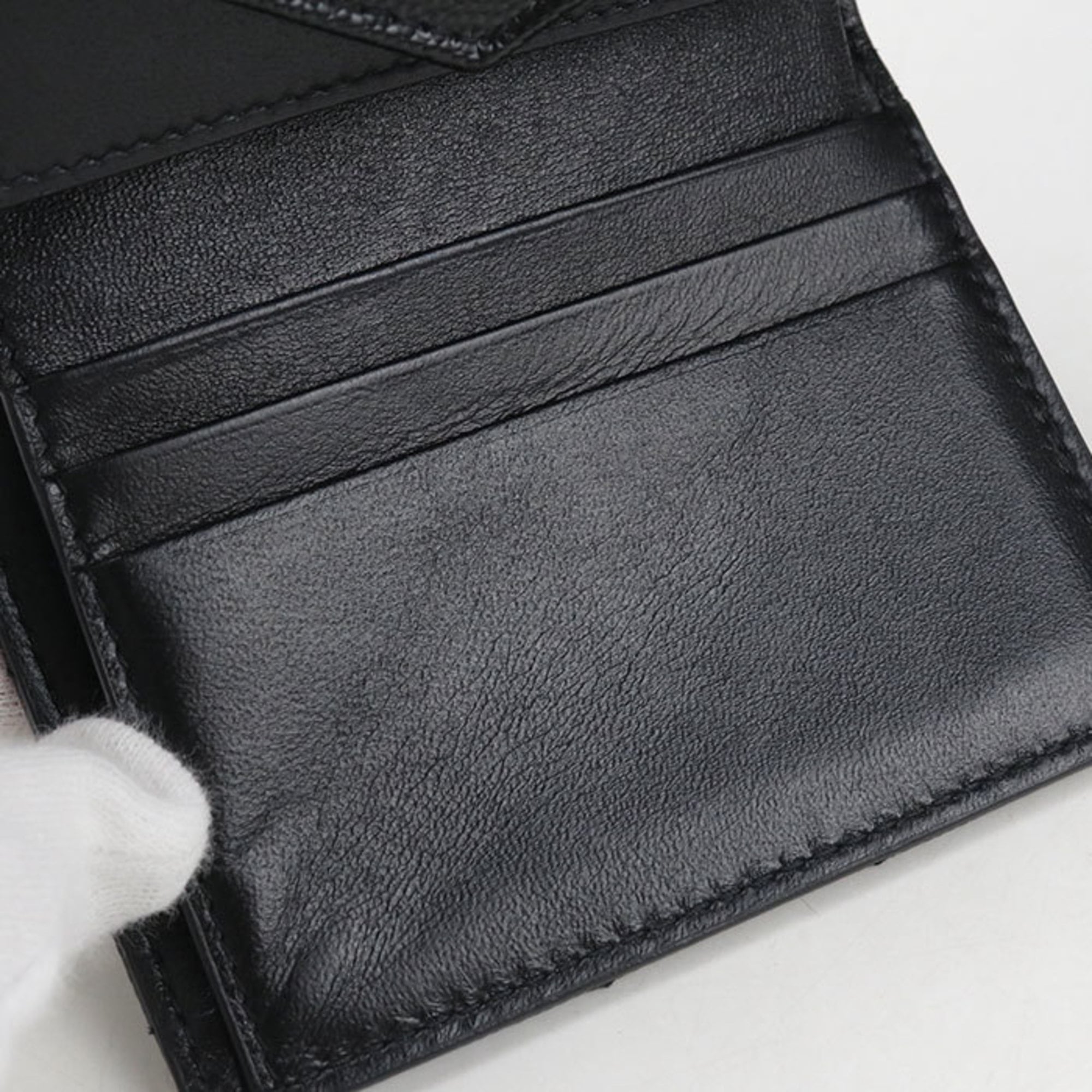 Saint Laurent Black Leather Wallet (Tri-Fold) (Pre-Owned)